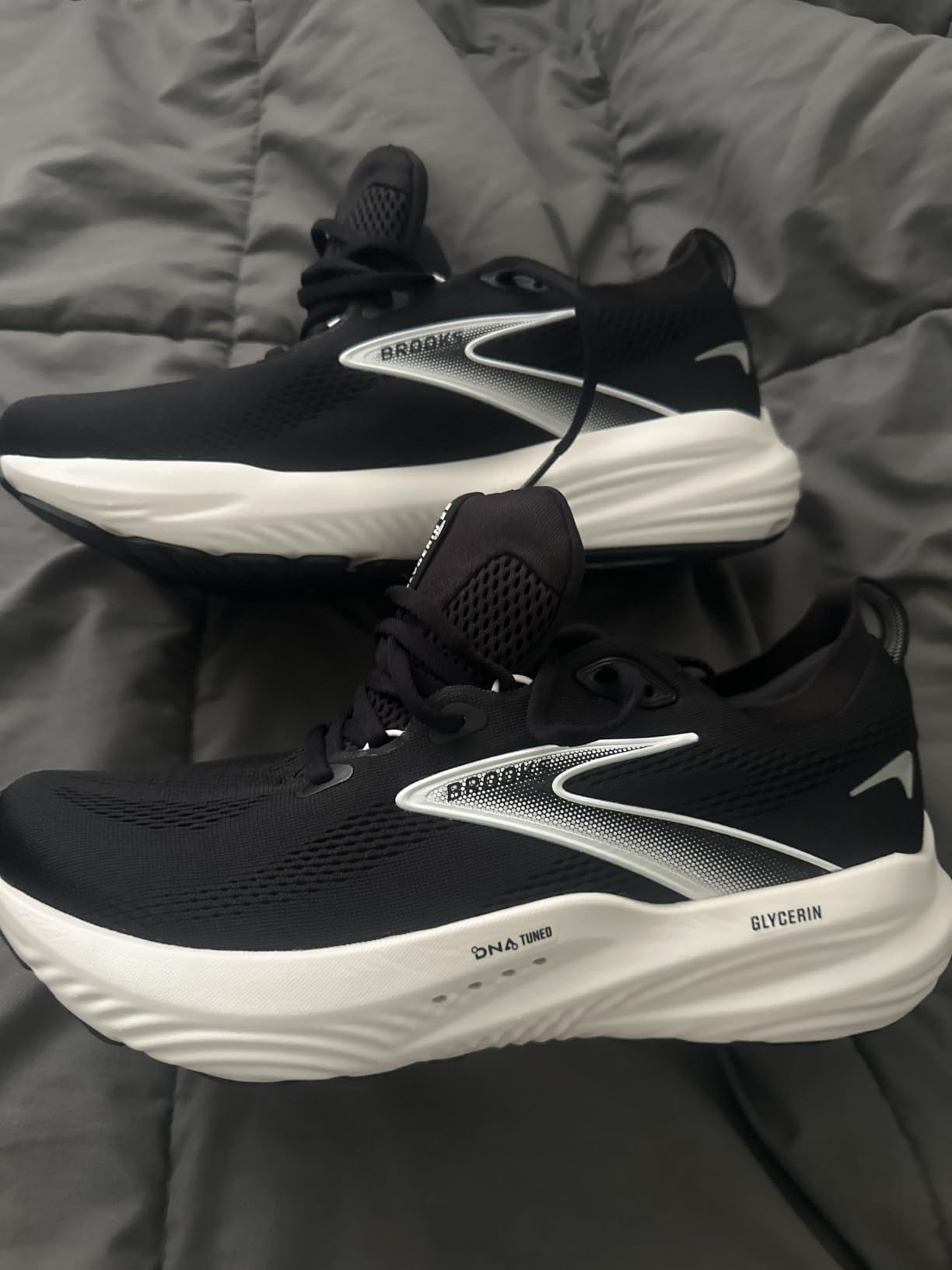 Brooks Men's Glycerin 22 Neutral Running Shoe customer photo 1