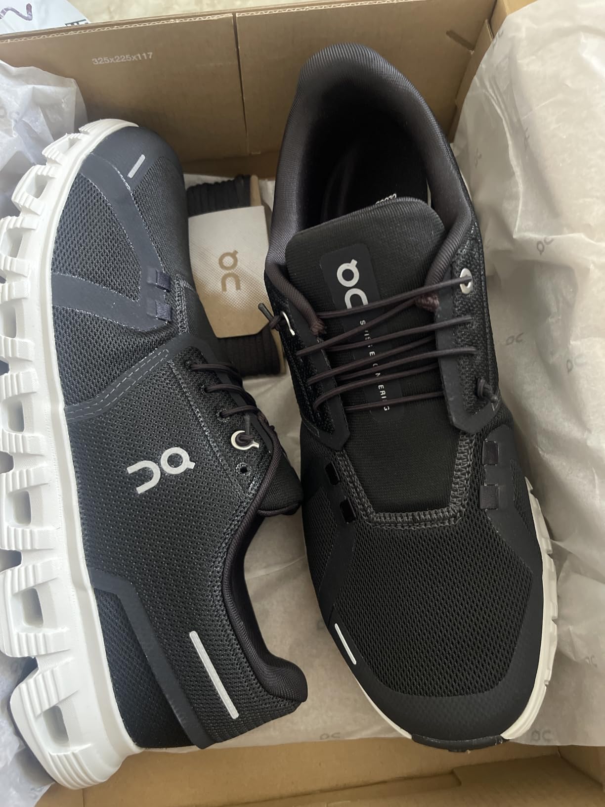 On Men's Cloud 6 Sneakers customer photo 1