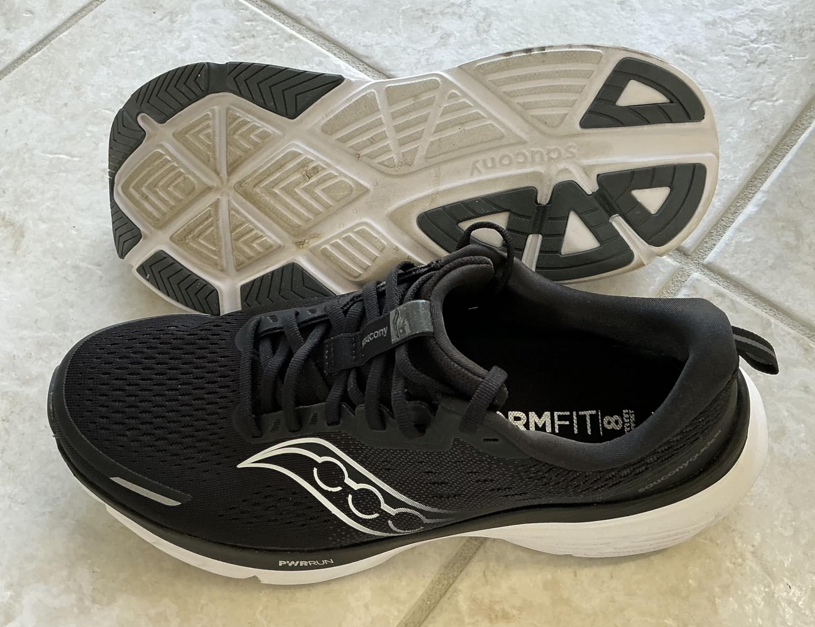 Saucony Men's Guide 18 Sneaker customer photo 1