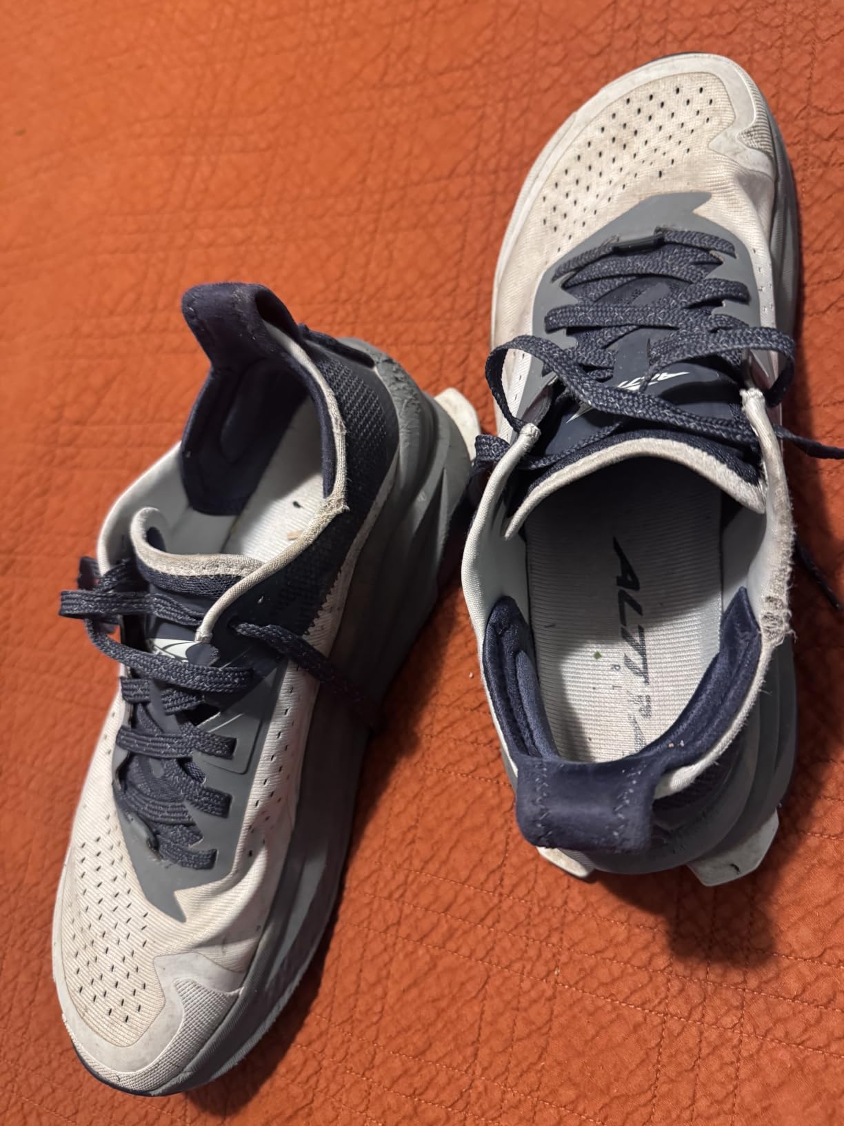 ALTRA Men's Olympus 6 Trail Running Shoe customer photo 2
