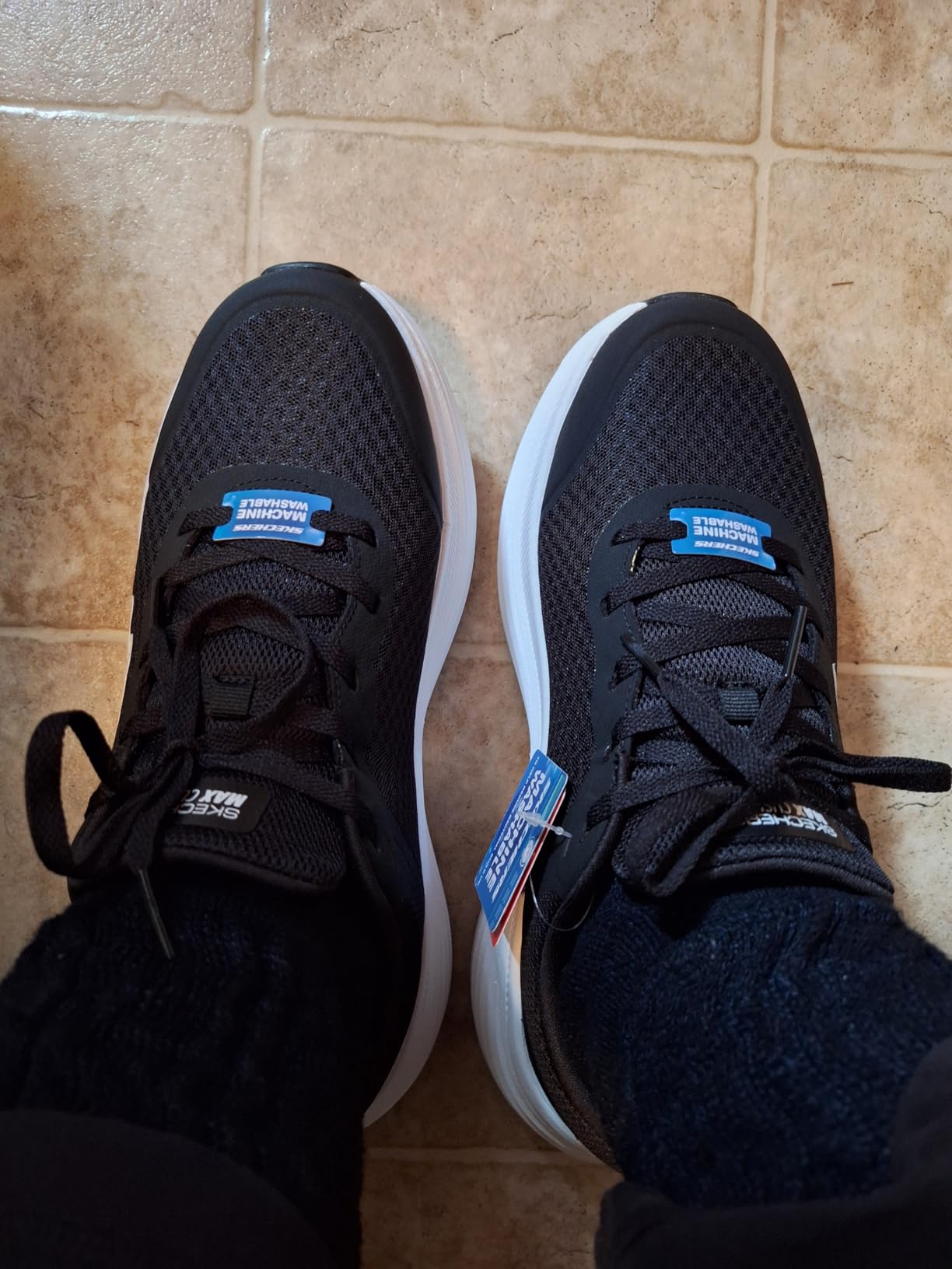 Skechers Men's Max Cushioning Endeavour Sneaker customer photo 2