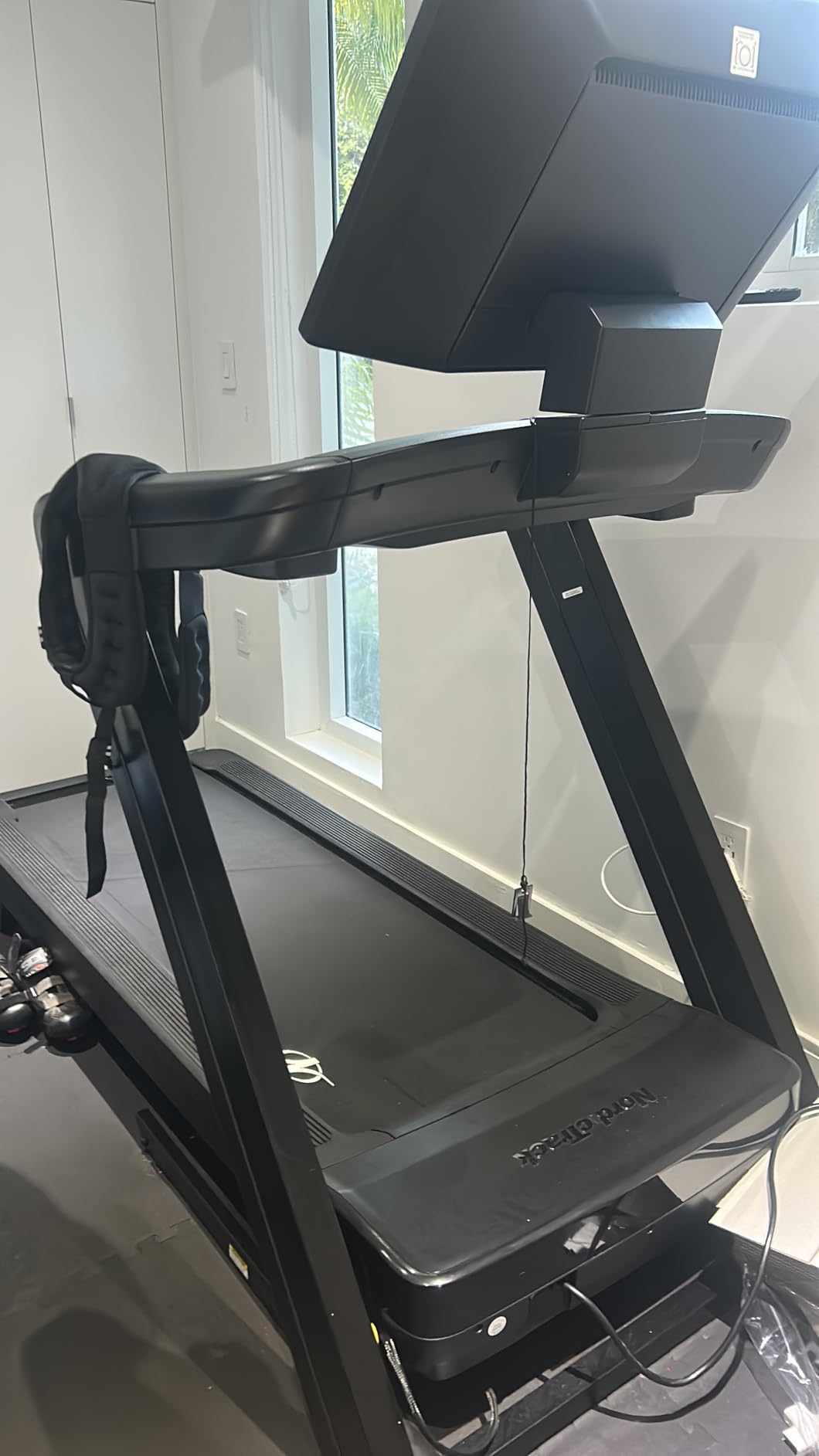 NordicTrack Commercial LE Treadmill with iFIT customer photo 2