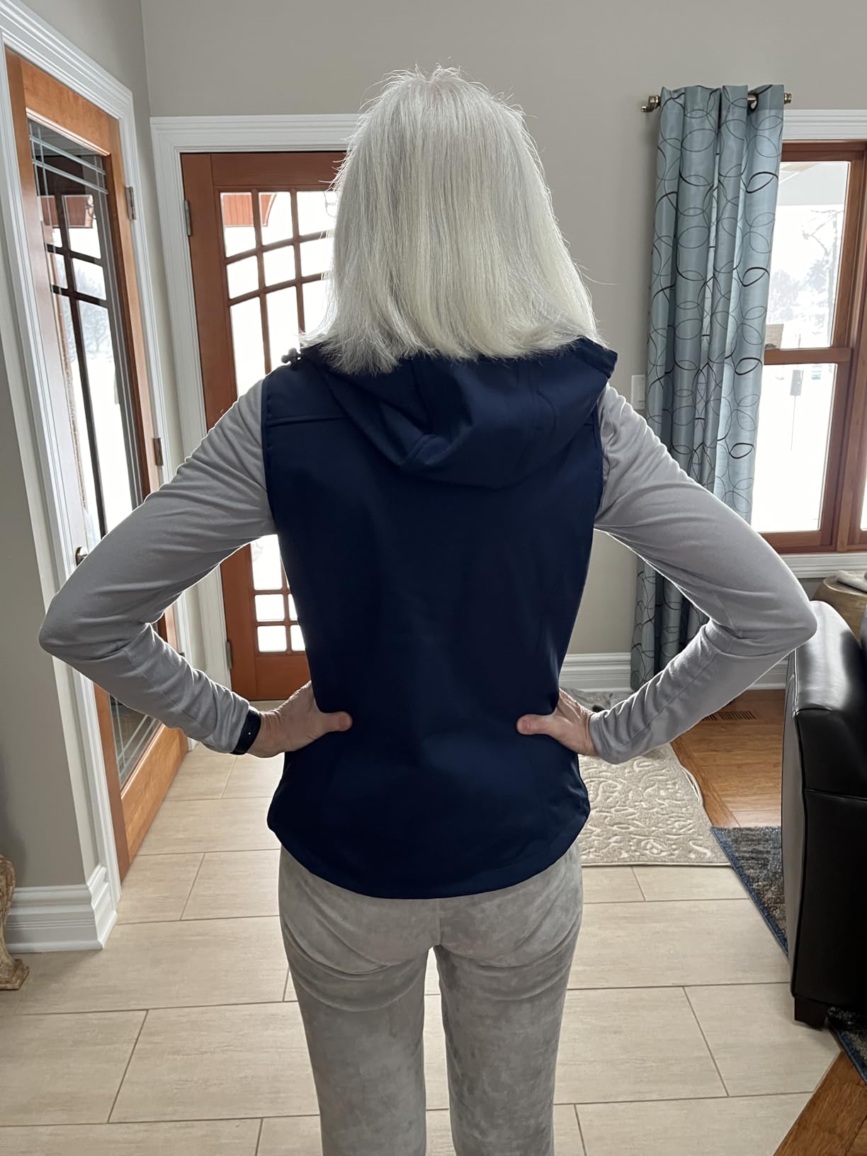 33,000ft Women's Hooded Lightweight Softshell Vest Fleece Lined for Running customer photo 1