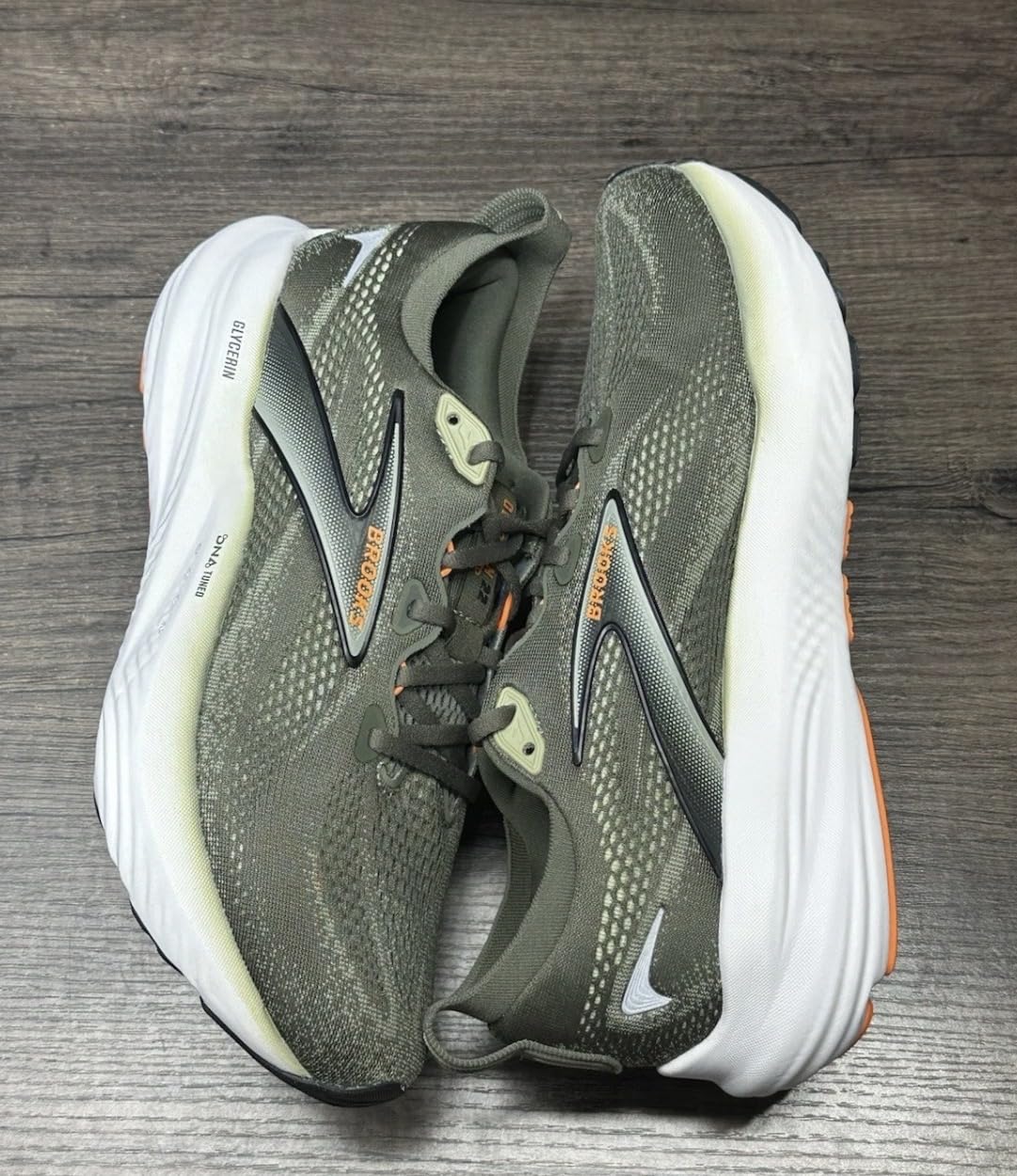 Brooks Men's Glycerin 22 Neutral Running Shoe customer photo 2