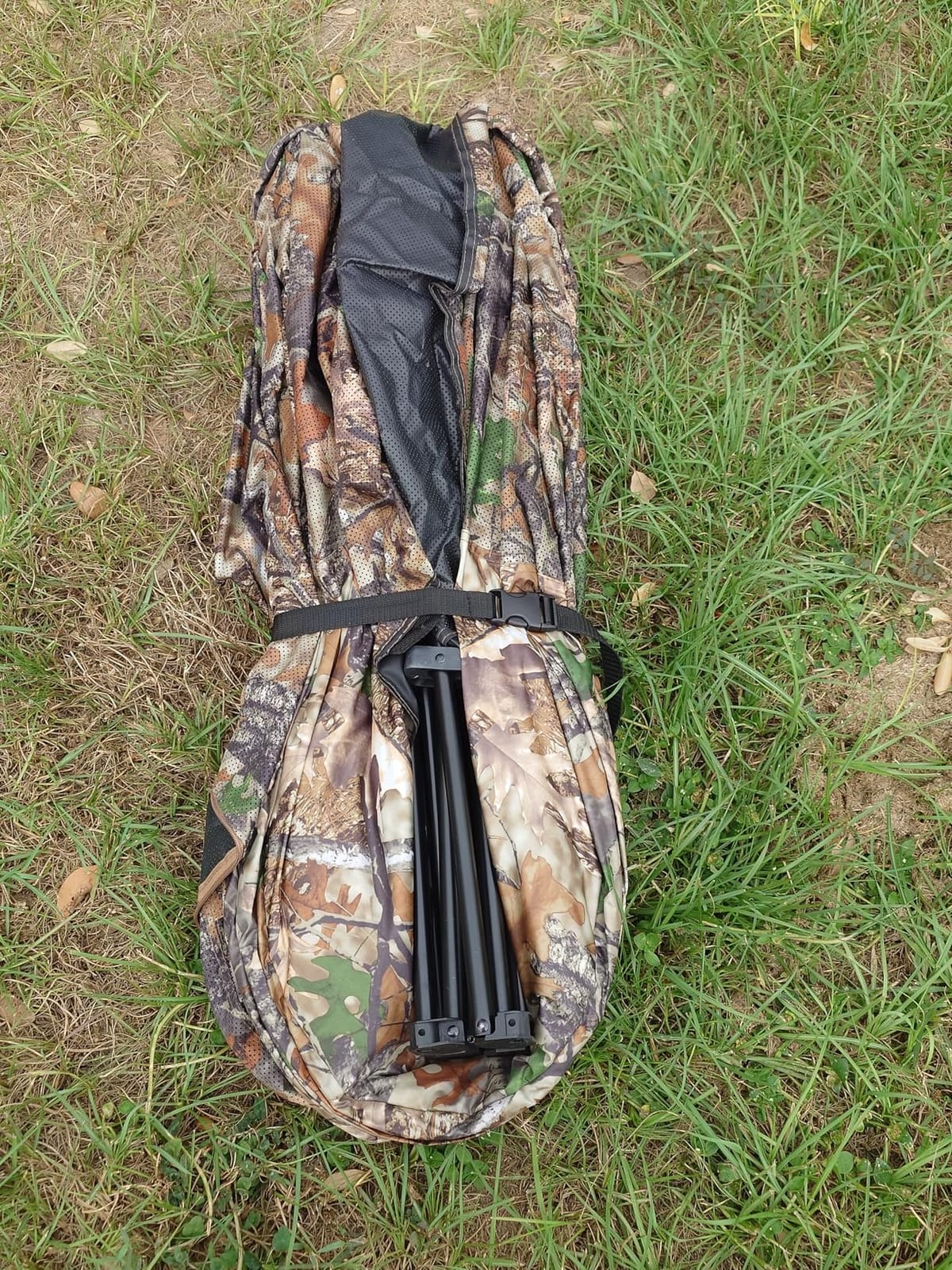 Lenotos Pop-Up Hunting Ground Blind with 270° See Through, Lightweight 1-2 Person Hunting Blind with Carrying Bag, 4-Panel Spring Steel, for Deer, Turkey Duck Hunting, Bow Hunting customer photo 2
