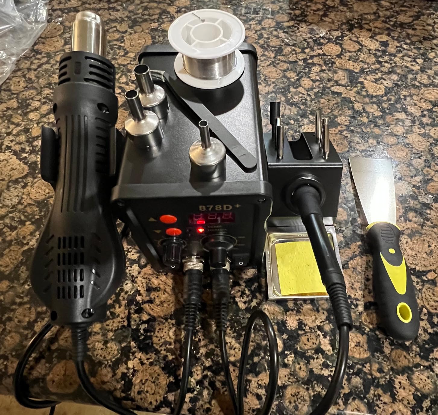 Beaiguna 2 in 1 Hot Air Rework Soldering Iron Station Kit, Precision Circuit Board Soldering Gun Kit, Rapid Heat up Solder Station, Upgrade Dual System Independent Control, Auto Sleep & Calibration customer photo 2