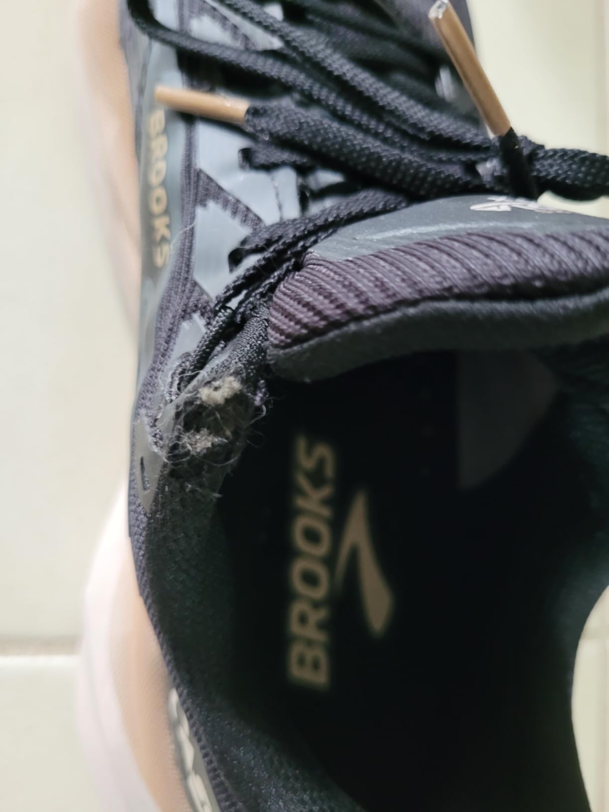 Brooks Men's Cascadia 19 GTX Waterproof Mountain Trail Running Shoe customer photo 2