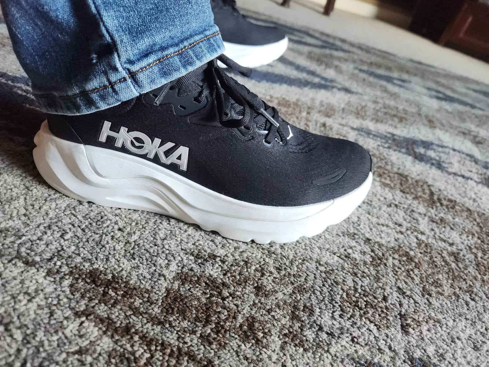 Hoka Mens Arahi 8 | Road Running Shoes customer photo 1