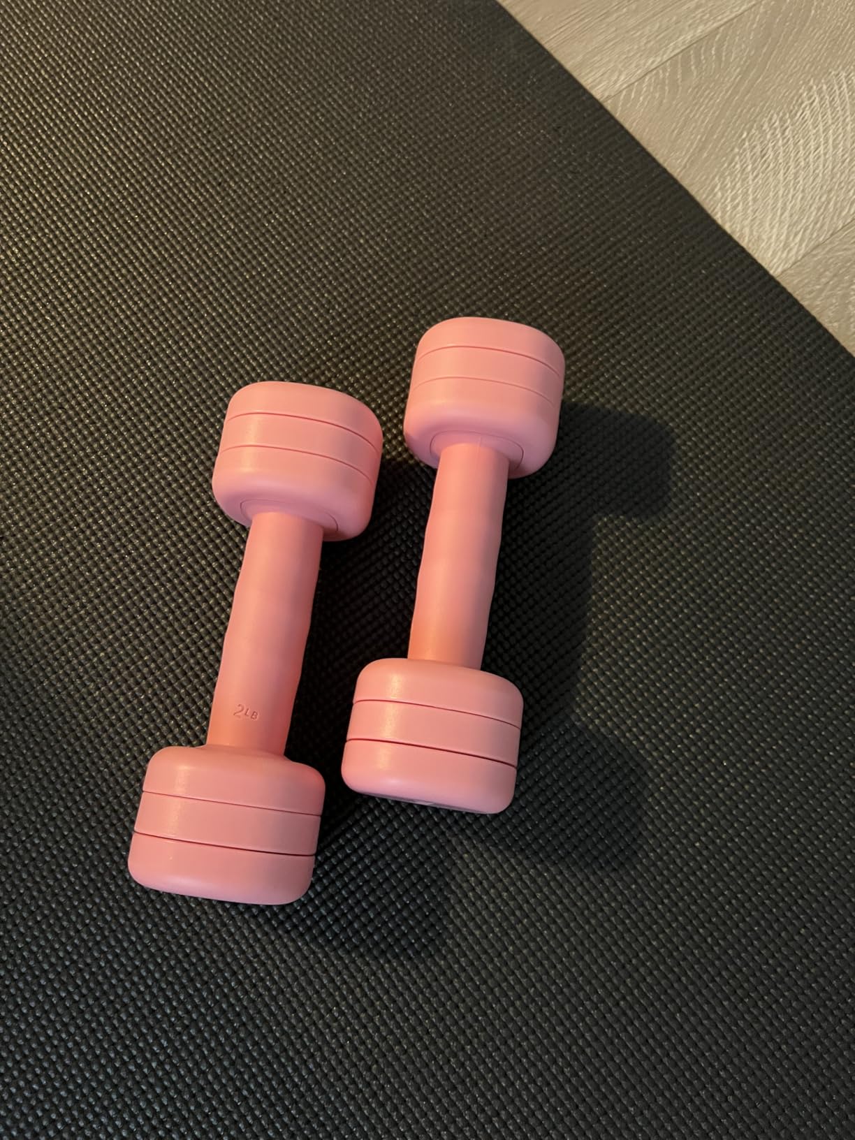 One-Twist Adjustable Dumbbell Set | 2LB 3LB 4LB 5LB Hand Weights for Women | Pilates weights for women at home, with curved grip, illustrated workout guide, and presentation box customer photo 1