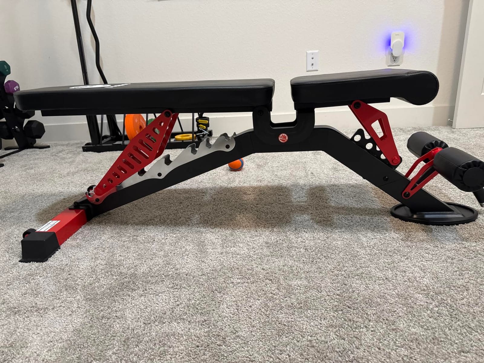 pooboo Adjustable Weight Bench, 1500 LBS FID Bench for Home | Commercial-grade steel, flat/incline/decline FID, 8-position back, 3-position seat, 96% pre-assembled for full-body workouts customer photo 2