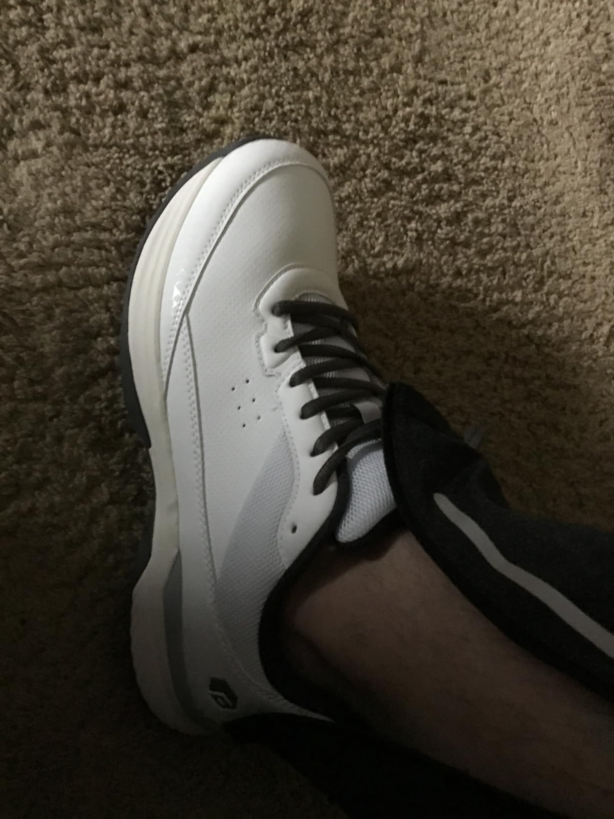 FitVille Extra Wide Golf Shoes Men Spikeless Golf Course Sneakers for Men customer photo 1