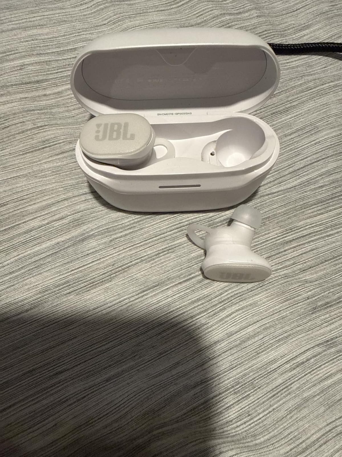 JBL Endurance Race 2 - True Wireless Earbuds - Black | Waterproof and dustproof, Ergonomic wing enhancer with Twistlock technology, Enhance your work-out with Sports Mode customer photo 2