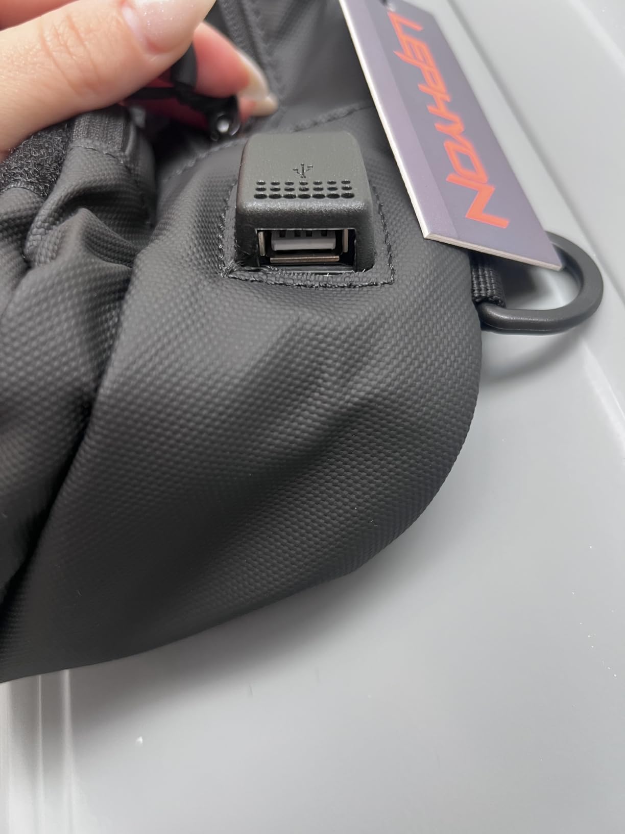 LEPHYO Magnetic Gym Bag, Small Gym Bag for Men & Women, Crossbody Sling Bags with Strong Magnets, USB Charging Port, Multi-Carry Design customer photo 2
