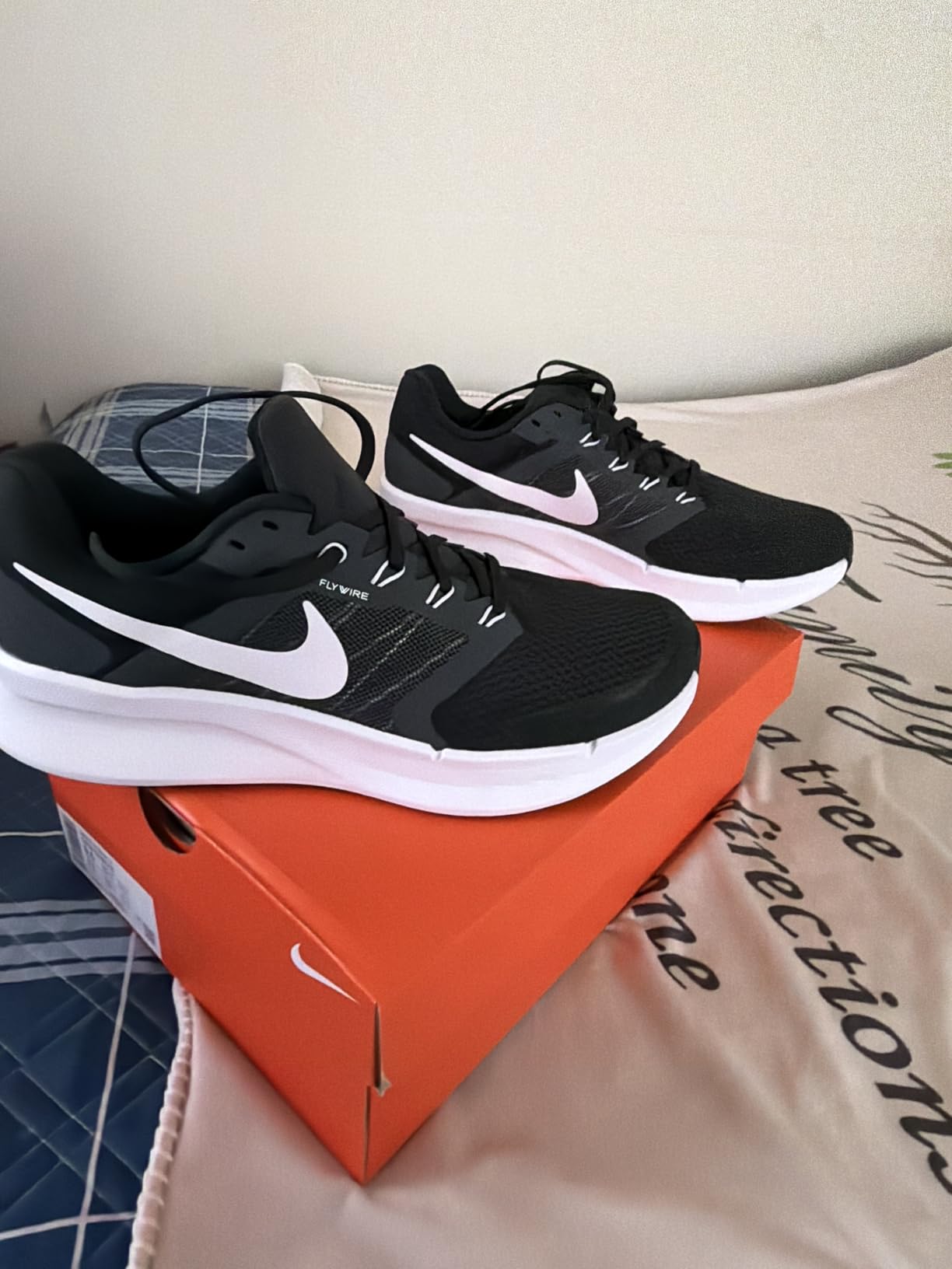 Nike Men's Run Swift 3 Road Running Shoes customer photo 1