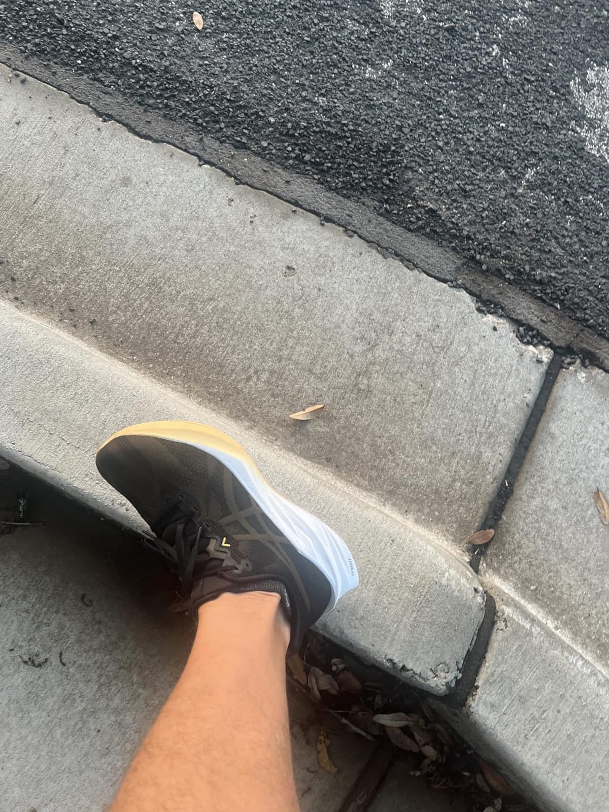 ASICS Men's DYNABLAST 5 Running Shoes customer photo 2