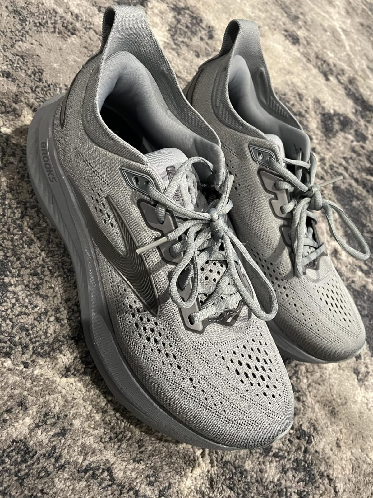 Brooks Men's Glycerin 23 Running Shoe customer photo 1
