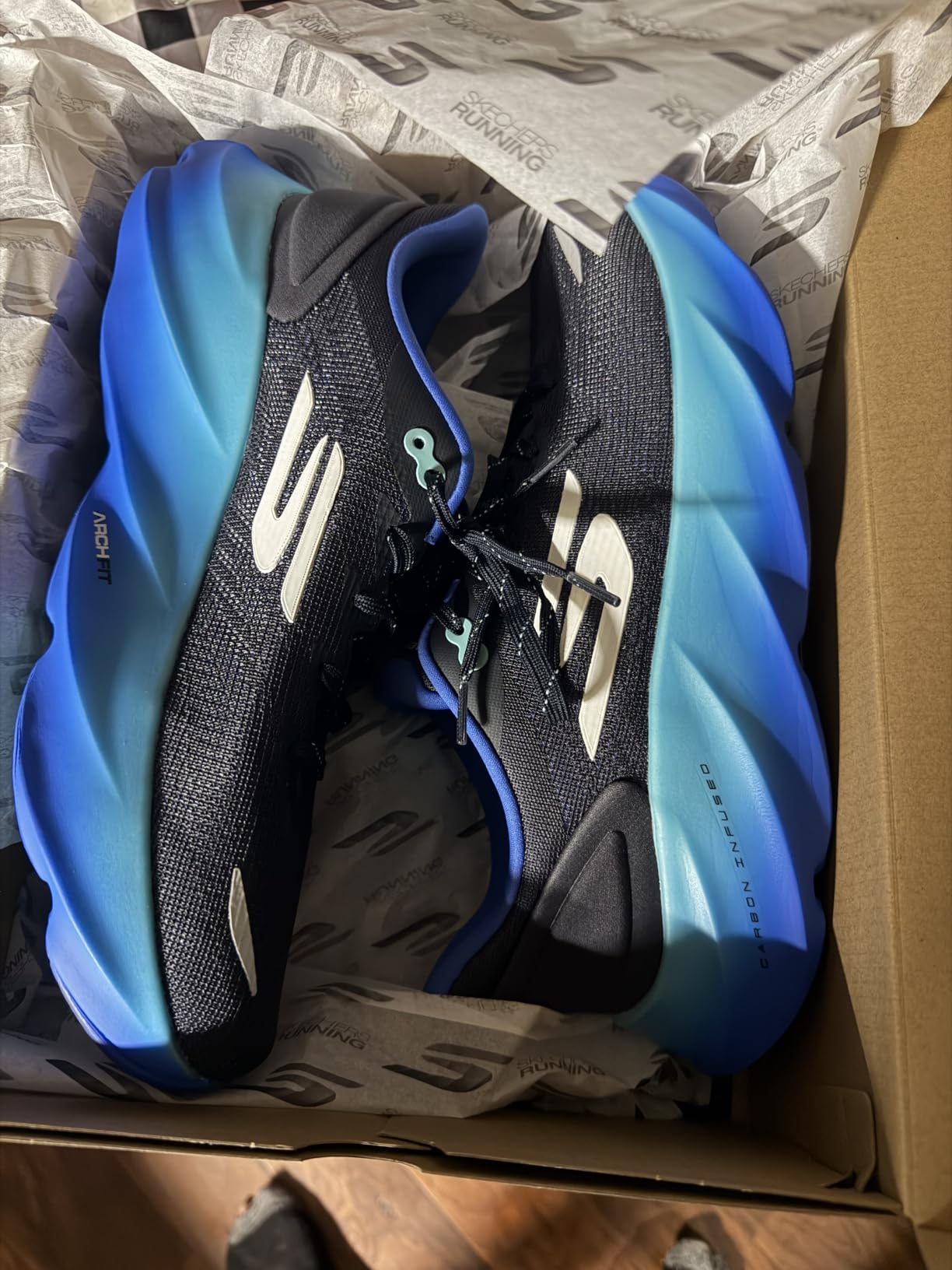 Skechers Men's Aero Burst Running Shoe customer photo 1