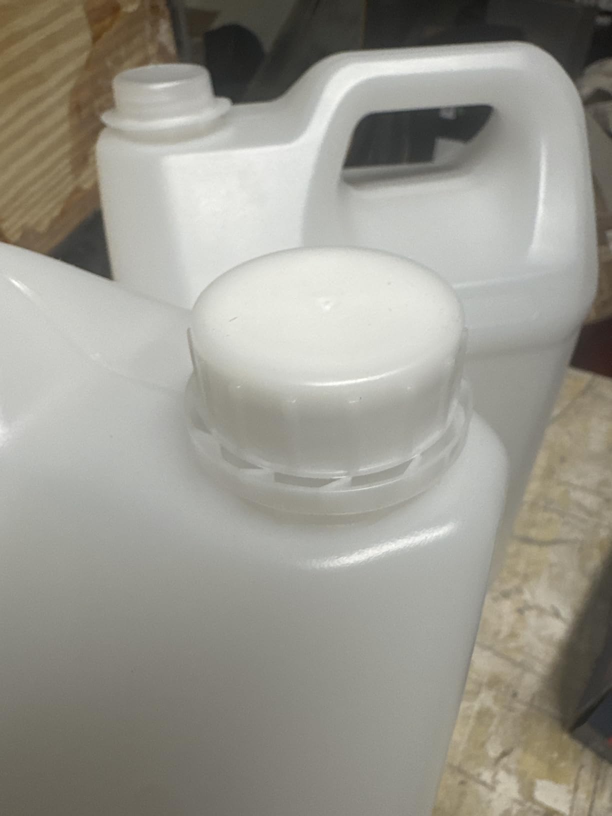 DEMORA 1 Gallon Water Jug, Water Oil Storage Containers Graduated Heavy Duty Liquid Containers with Lids for Kitchen Automotive Travel, Easy to Carry, Food Grade HDPE, BPA Free (Translucent, 2 Pcs) customer photo 1