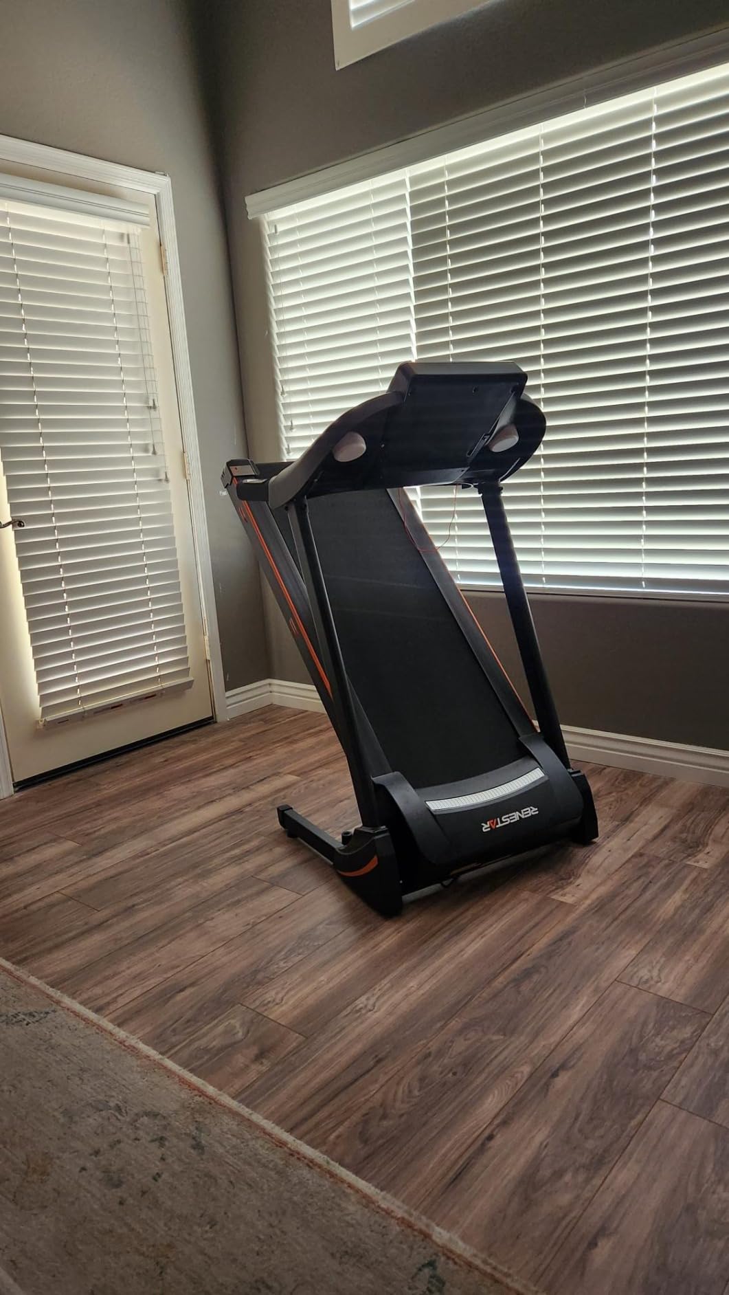 Renestar Folding Treadmill for Home with Auto Incline customer photo 2