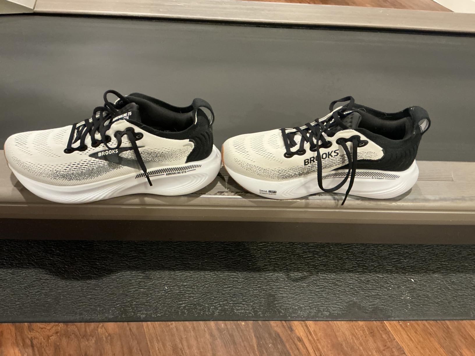 Brooks Women's Adrenaline GTS 25 Running Shoe customer photo 2
