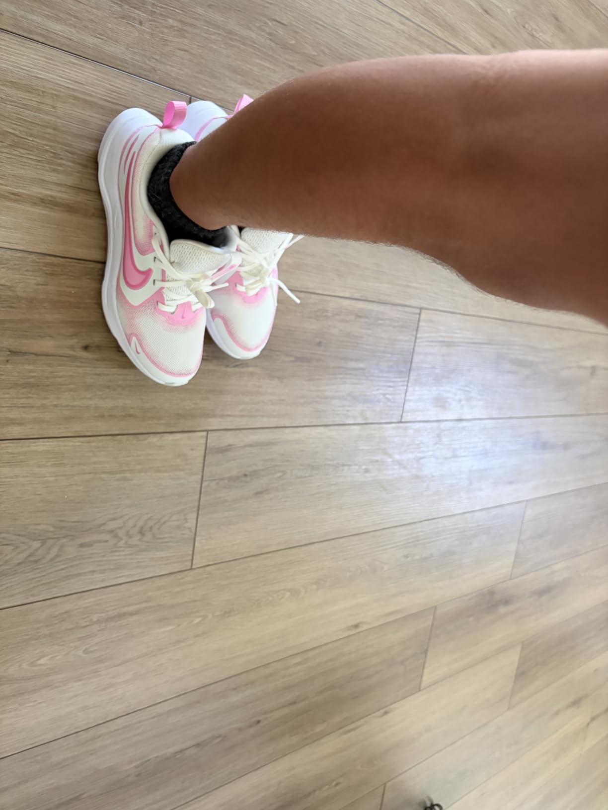 Nike Unisex Kids' Cosmic Runner Running Shoes - Boys Girls Toddlers & Baby Sneakers customer photo 1