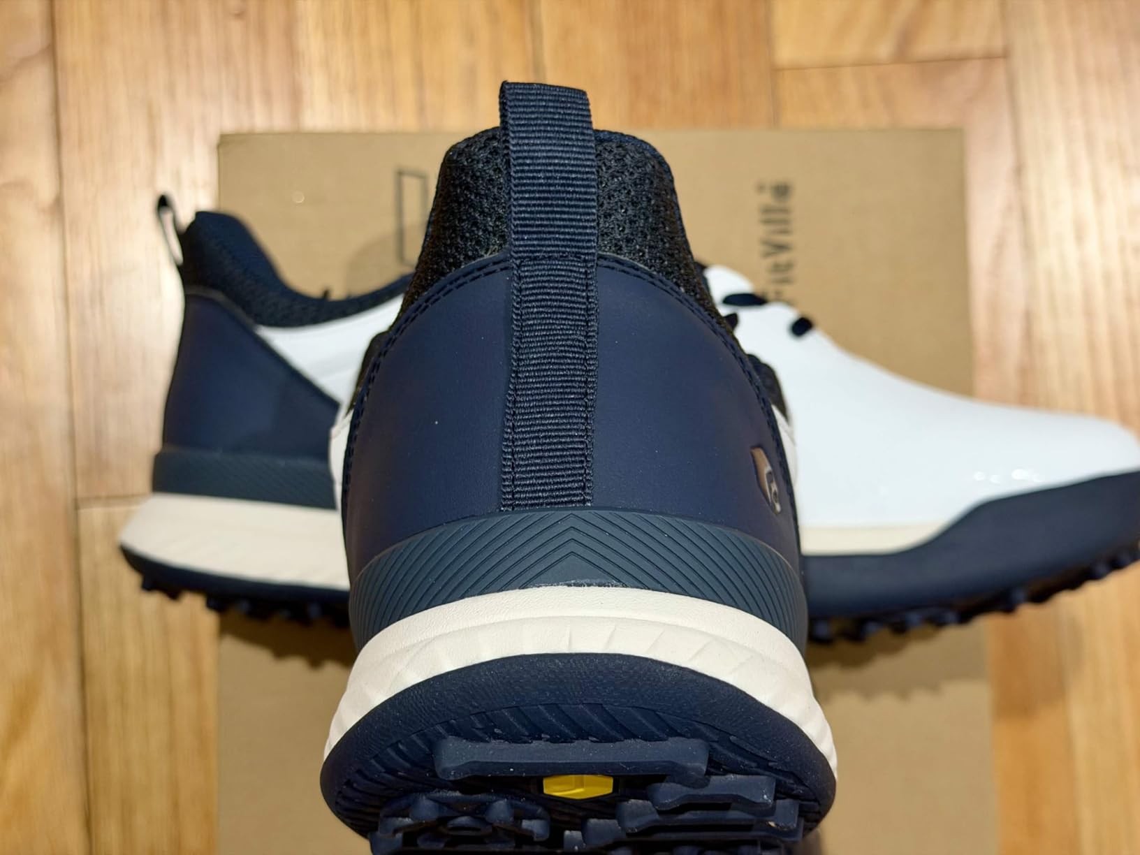 FitVille Extra Wide Men's Golf Shoes Waterproof, Professional No-Slip Spiked Golf Shoes with Arch Support customer photo 1