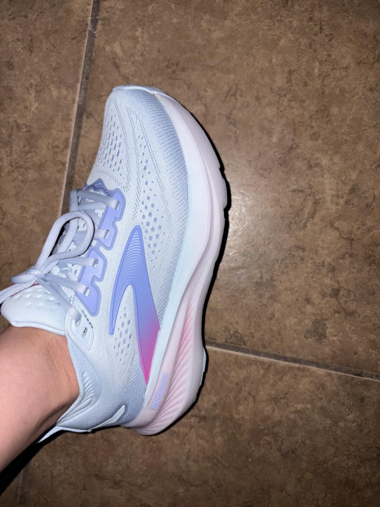 Brooks Women's Glycerin 23 Neutral Running Shoe customer photo 1