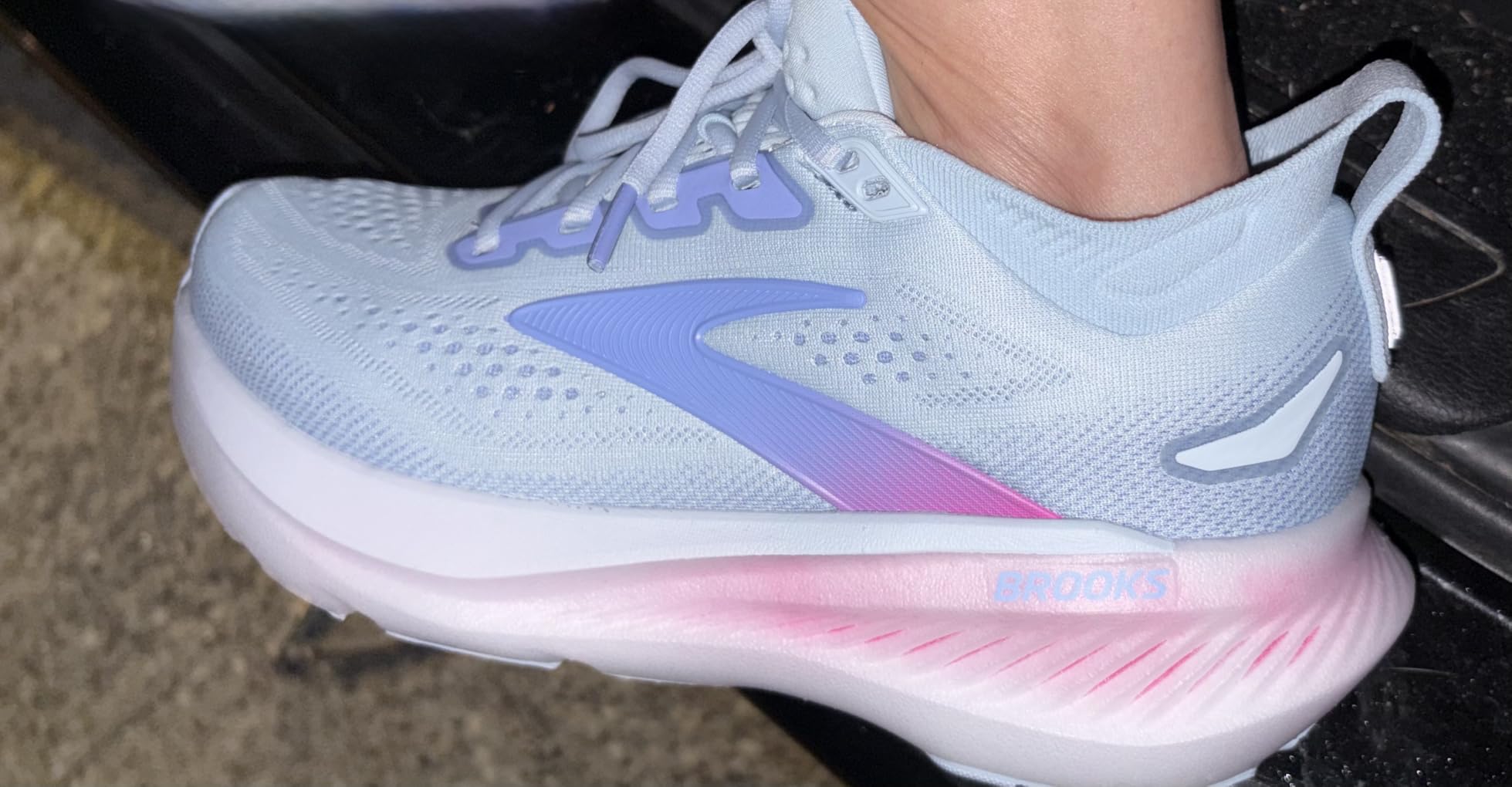 Brooks Women's Glycerin 23 Neutral Running Shoe customer photo 2
