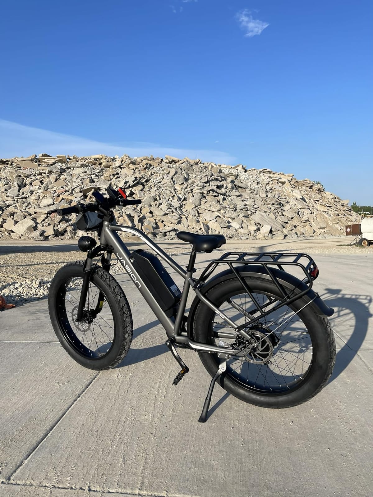 EB5 MAX Electric Bike for Adults 2000W Peak Motor, 48V 15Ah Battery | 720Wh Battery Electric Mountain Bike, 26'' x 4'' Fat Tire Ebike, 28+MPH Speed, Cruise Control, Fenders, Rear Rack customer photo 1