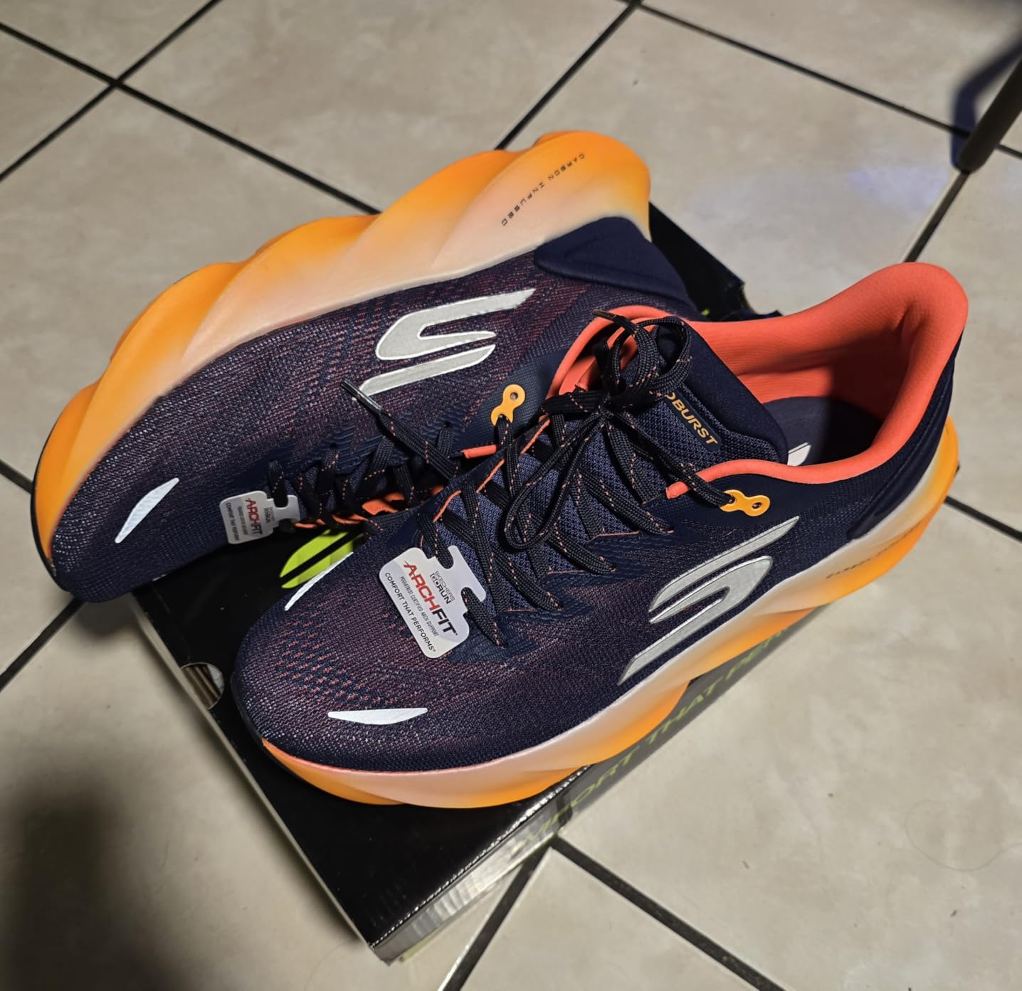 Skechers Men's Aero Burst Running Shoe customer photo 1
