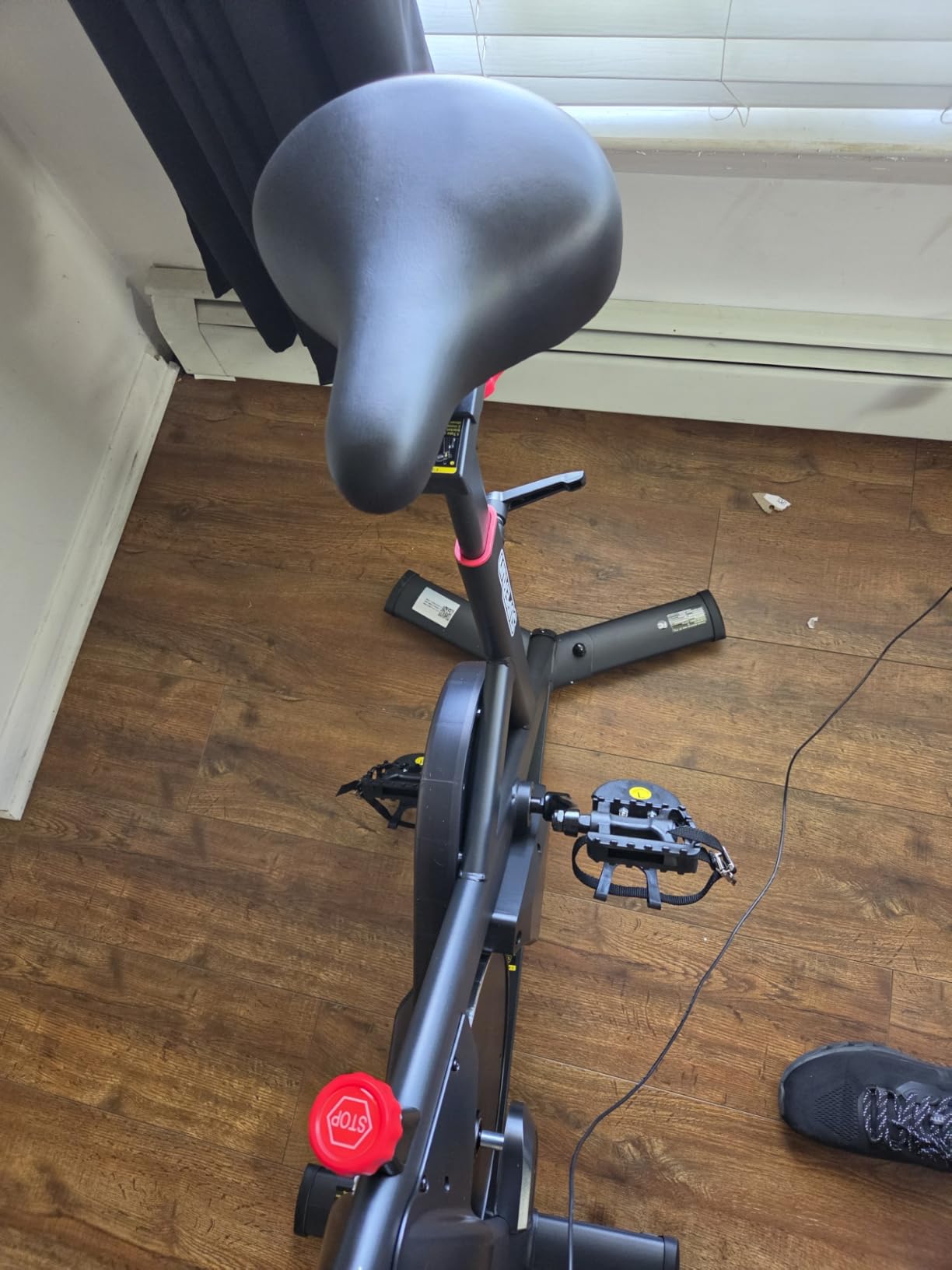 Indoor Cycling Bike - 32-Level Magnetic Resistance Stationary Exercise Bike with Adjustable Seat & Handlebars, Silent Belt Drive for Home Cardio (Fits Users 5'1