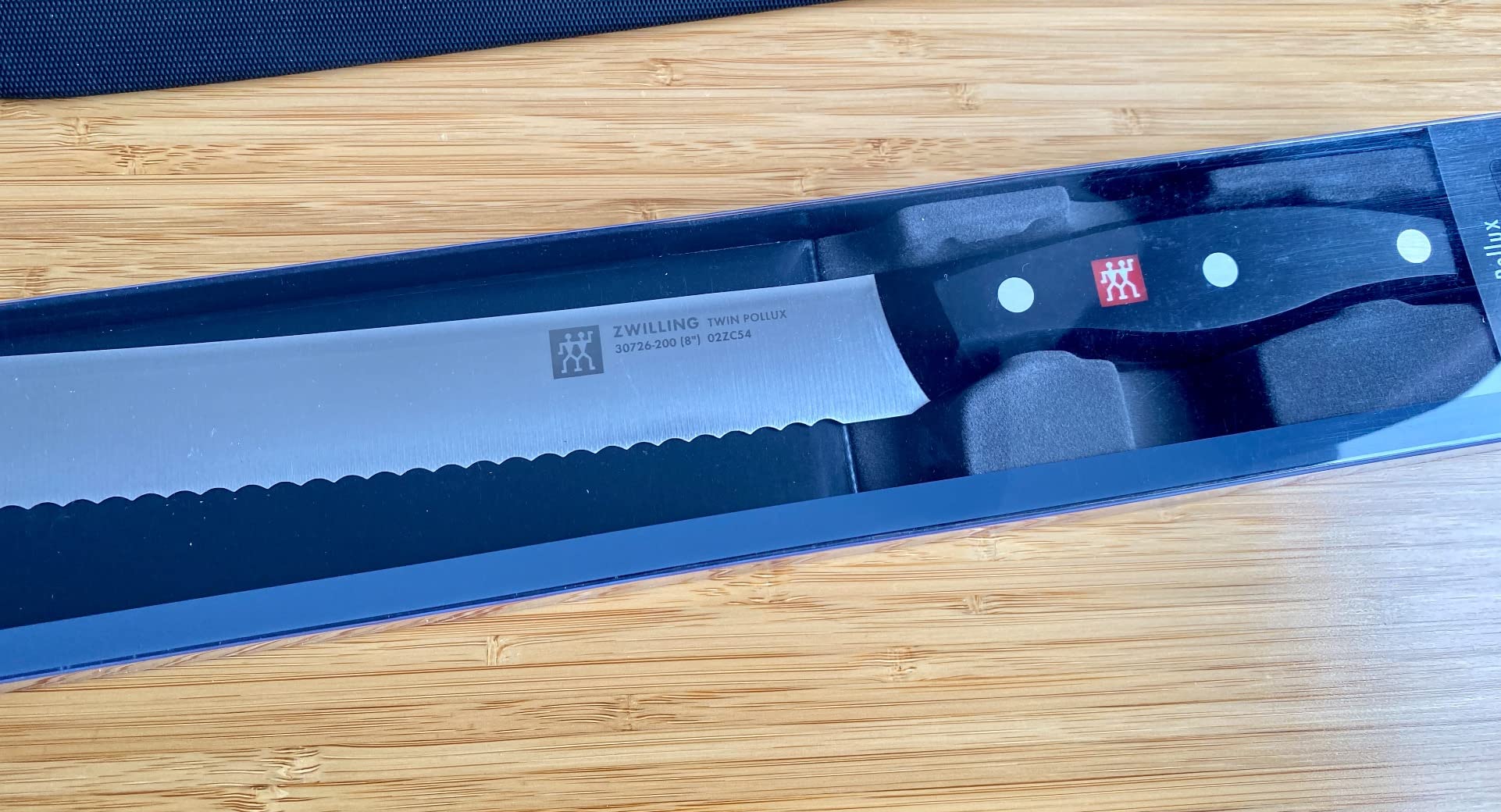 ZWILLING Twin Signature Bread knife, German Bread Knife, Made in Germany customer photo 2
