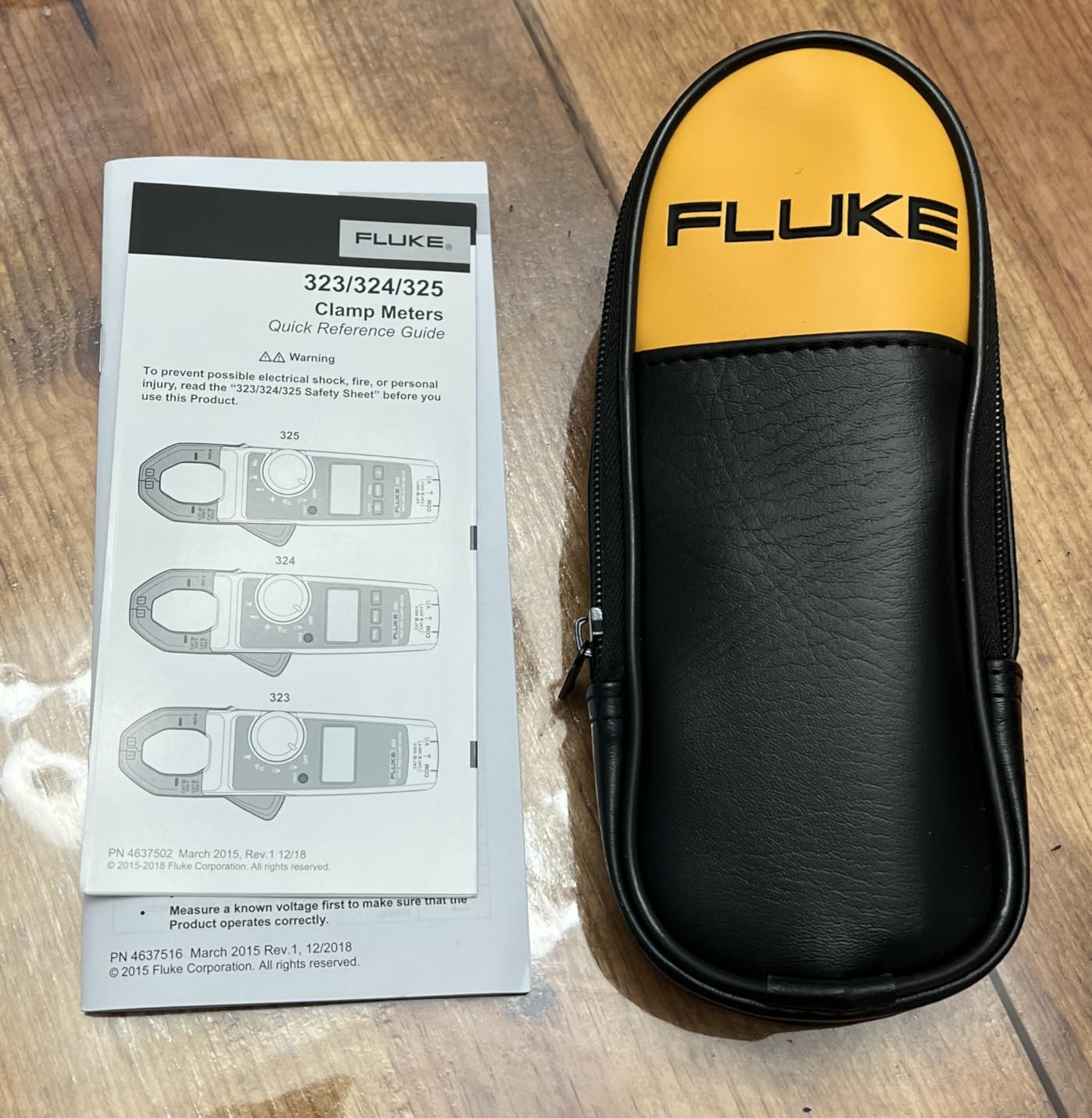 Fluke 323 Clamp Meter for Commercial/Residential Electricians, Measures AC Current to 400 A & AC/DC Voltage to 600 V, Resistance and Continuity, Includes 2 Year Warranty and Soft Carrying Case customer photo 1