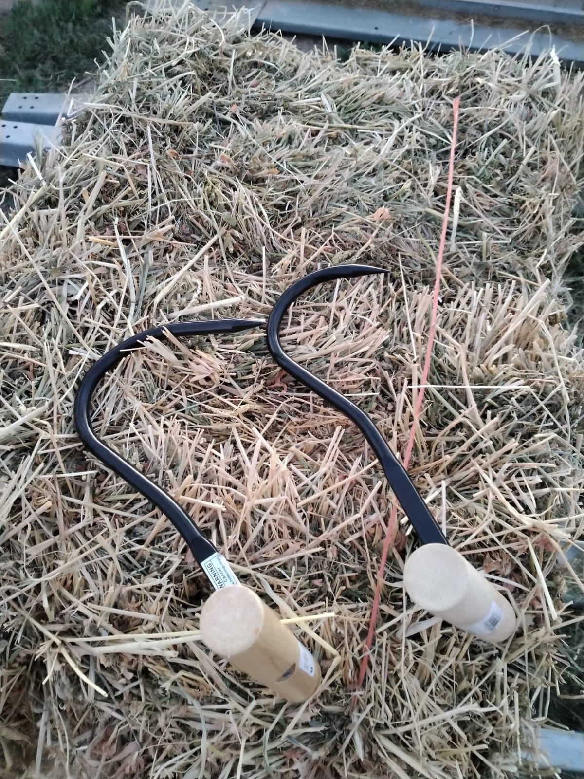 Special Speeco Products S47010700 9 Inch Black Metal Hay Hook customer photo 1