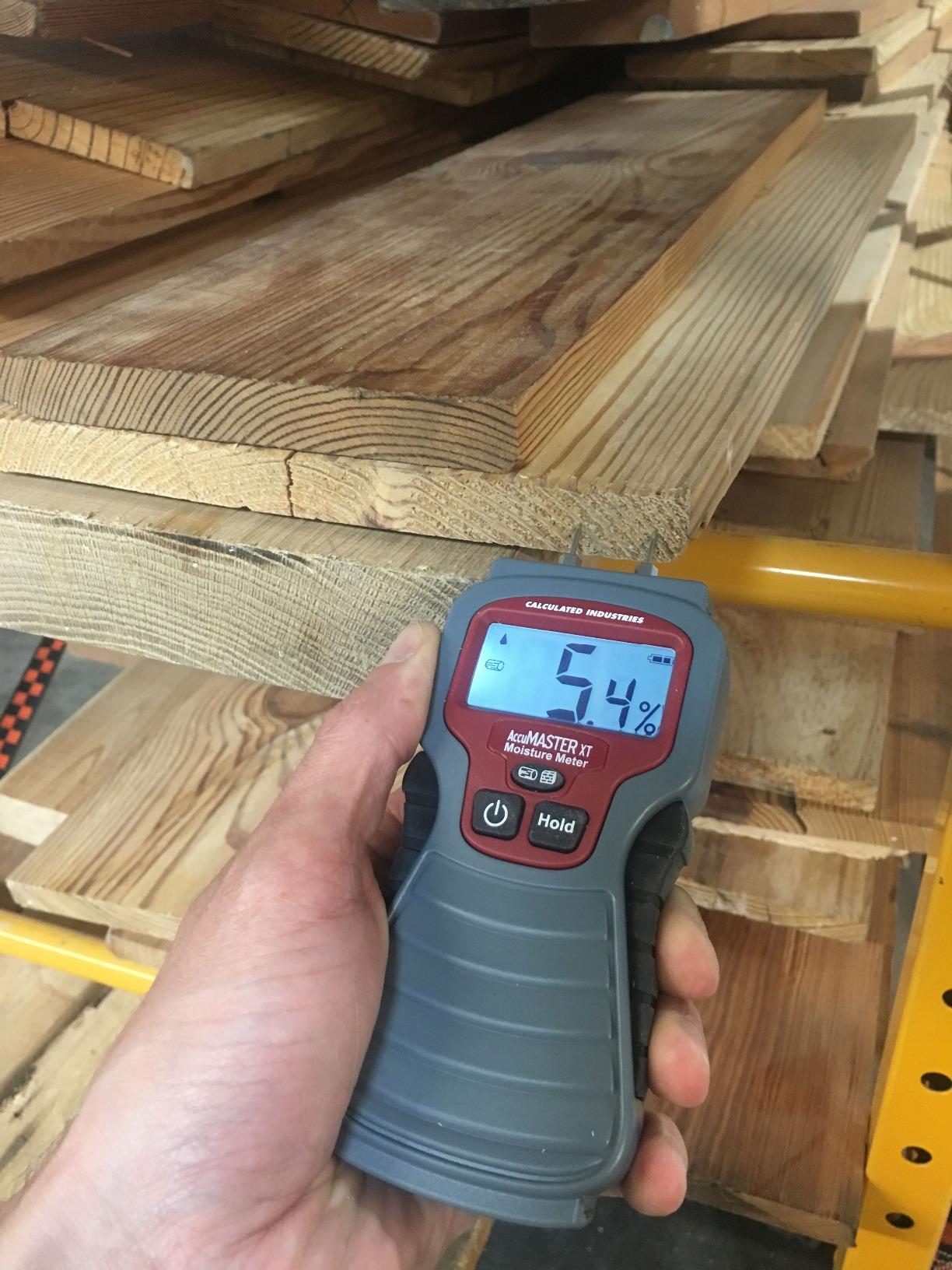 Calculated Industries 7440 AccuMASTER XT Digital Moisture Meter | Handheld |Pin Type | Backlit LCD Display | Detects Leaks, Damp and Moisture in Wood, Walls, Ceilings, Carpet and Firewood customer photo 1