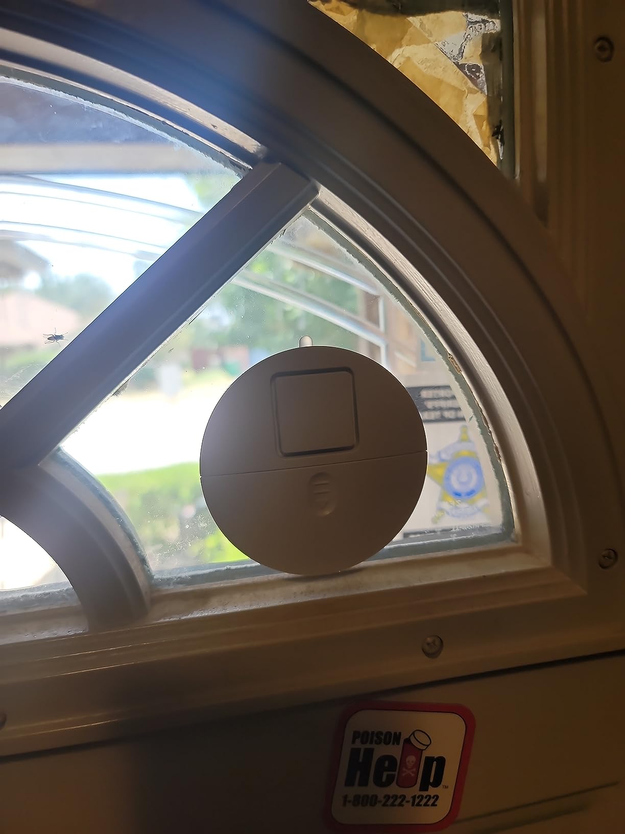 EVA LOGIK Modern Ultra-Thin Window Alarm with Loud 120dB Sound and Vibration Sensors Compatible with Virtually Any Window, Glass Break Alarm Perfect for Home, Office, Dorm Room- 4 Pack customer photo 2