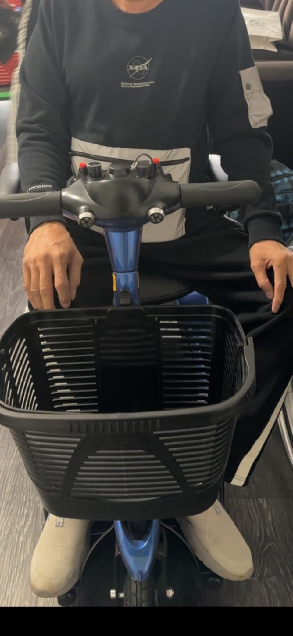 Vive 3 Wheel Mobility Scooter - Electric Powered Mobile Wheelchair Device customer photo 1