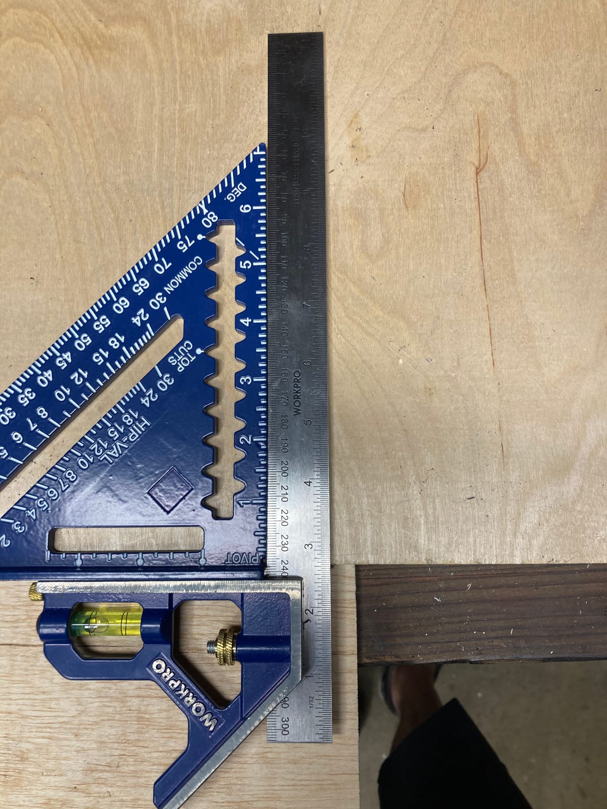WORKPRO Aluminum Alloy Carpenter Square and Zinc-Alloy Square Ruler Set customer photo 1