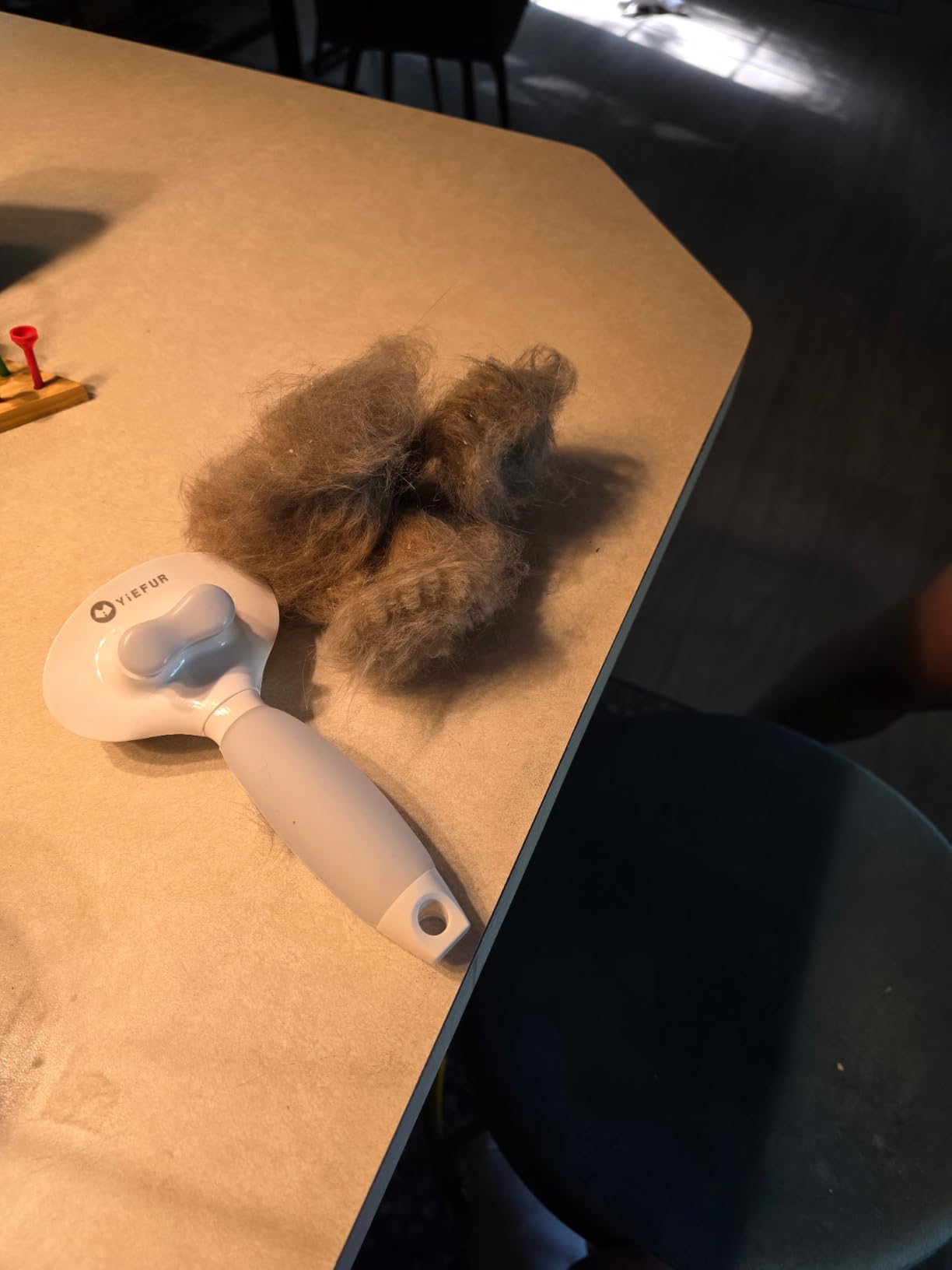 Cat Brush for Shedding, Self Cleaning Brush for Long & Short Hair Cats customer photo 2