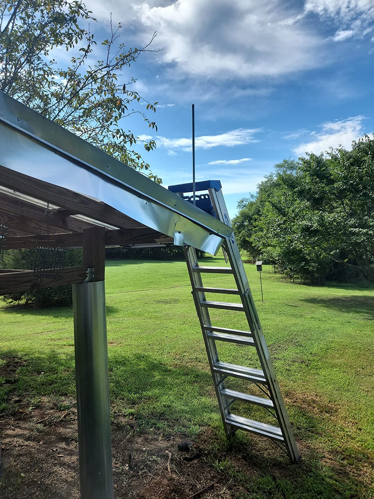Gallagher S6 0.06J Solar Electric Fence Charger, 0.74 Mile Range customer photo 2
