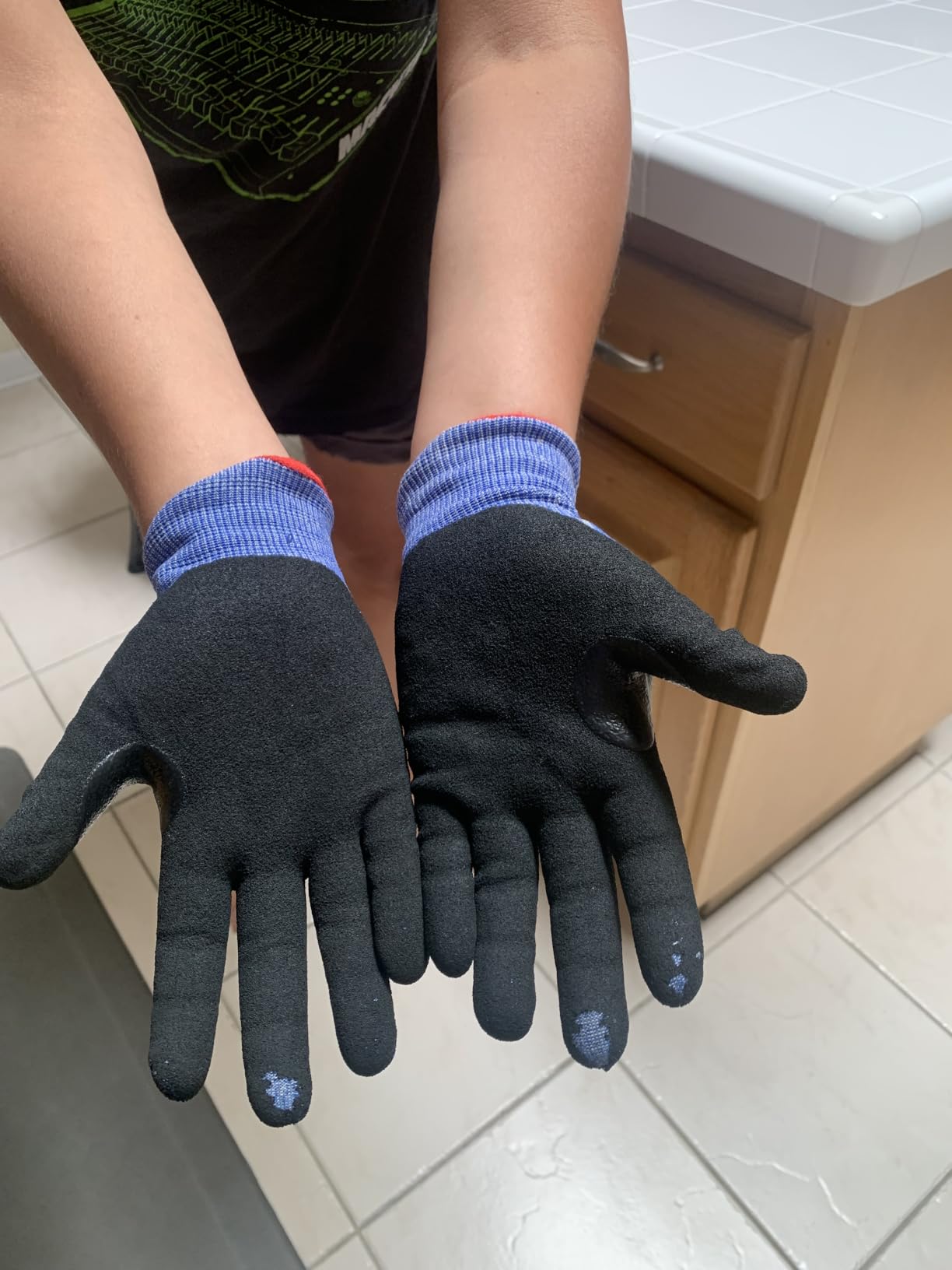 Schwer A4 AIR-SKIN Cut Resistant Work Gloves, Ultra Lightweight, AR3900, L customer photo 1