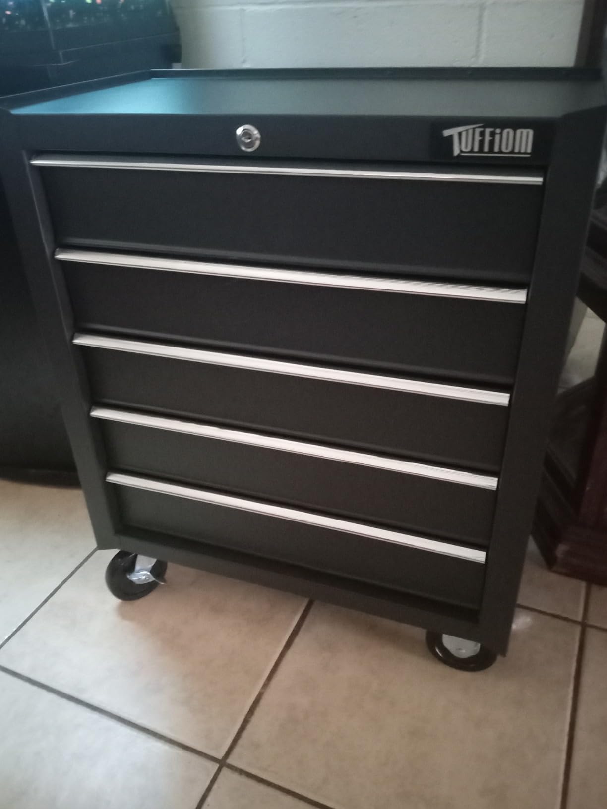 TUFFIOM 5-Drawer Rolling Tool Chest w/Drawers & Lock, Tool Storage Cabinet with Lockable Wheels, Top Cushion & Drawer Liners, Tool Organizer Box for Garage, Warehouse & Repair Sho customer photo 1