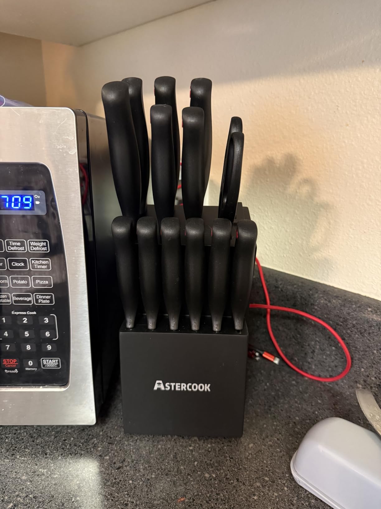 Astercook Knife Set for Kitchen with Block and Sharpener 15pcs German customer photo 1