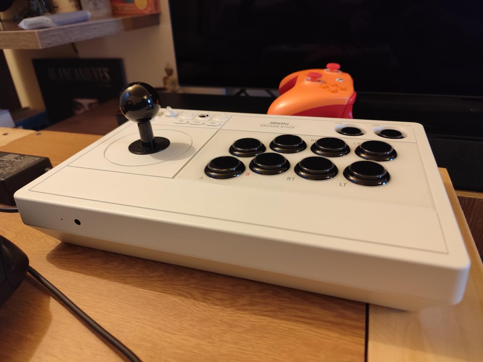 8Bitdo Arcade Stick for Xbox Series X|S, Xbox One and Windows 10, Arcade Fight Stick with 3.5mm Audio Jack - Officially Licensed (Black) customer photo 1