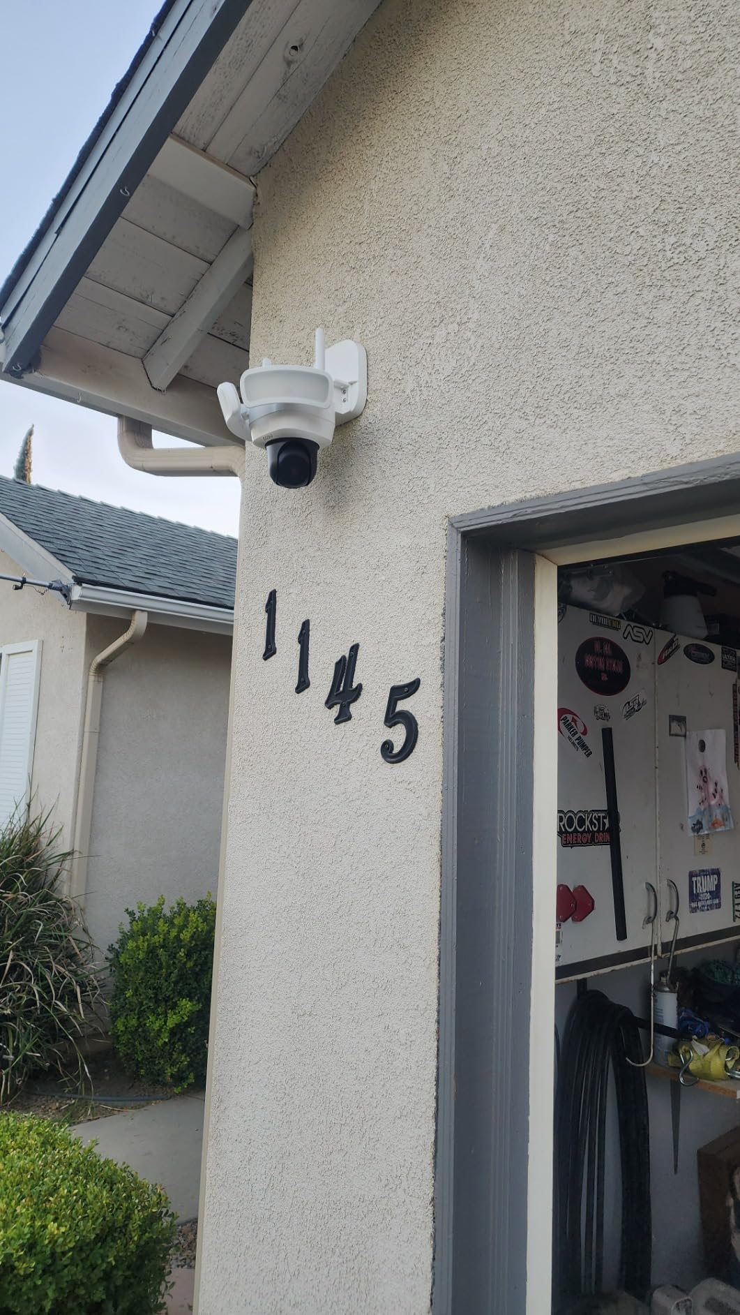 aosu Wired Floodlight Camera 3K 2600-Lumen 24/7 Recording customer photo 2