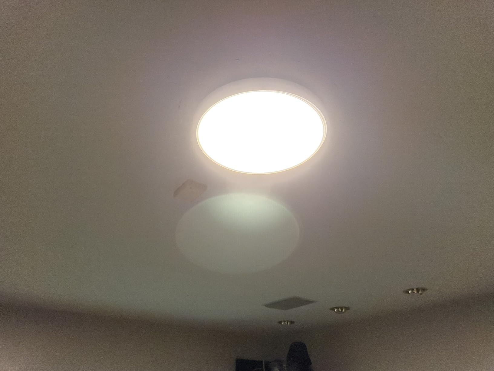 Govee Smart Ceiling Light, RGBIC 2400LM 2700K-6500K 12 Inch 1 Pack White customer photo 2