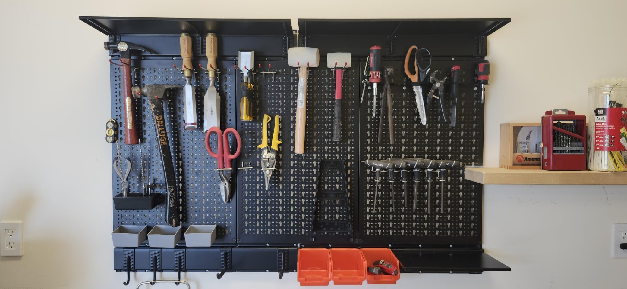 WALMANN 113 PCS Pegboard Wall Organizer Kit with Pegboard Hooks, Black customer photo 1
