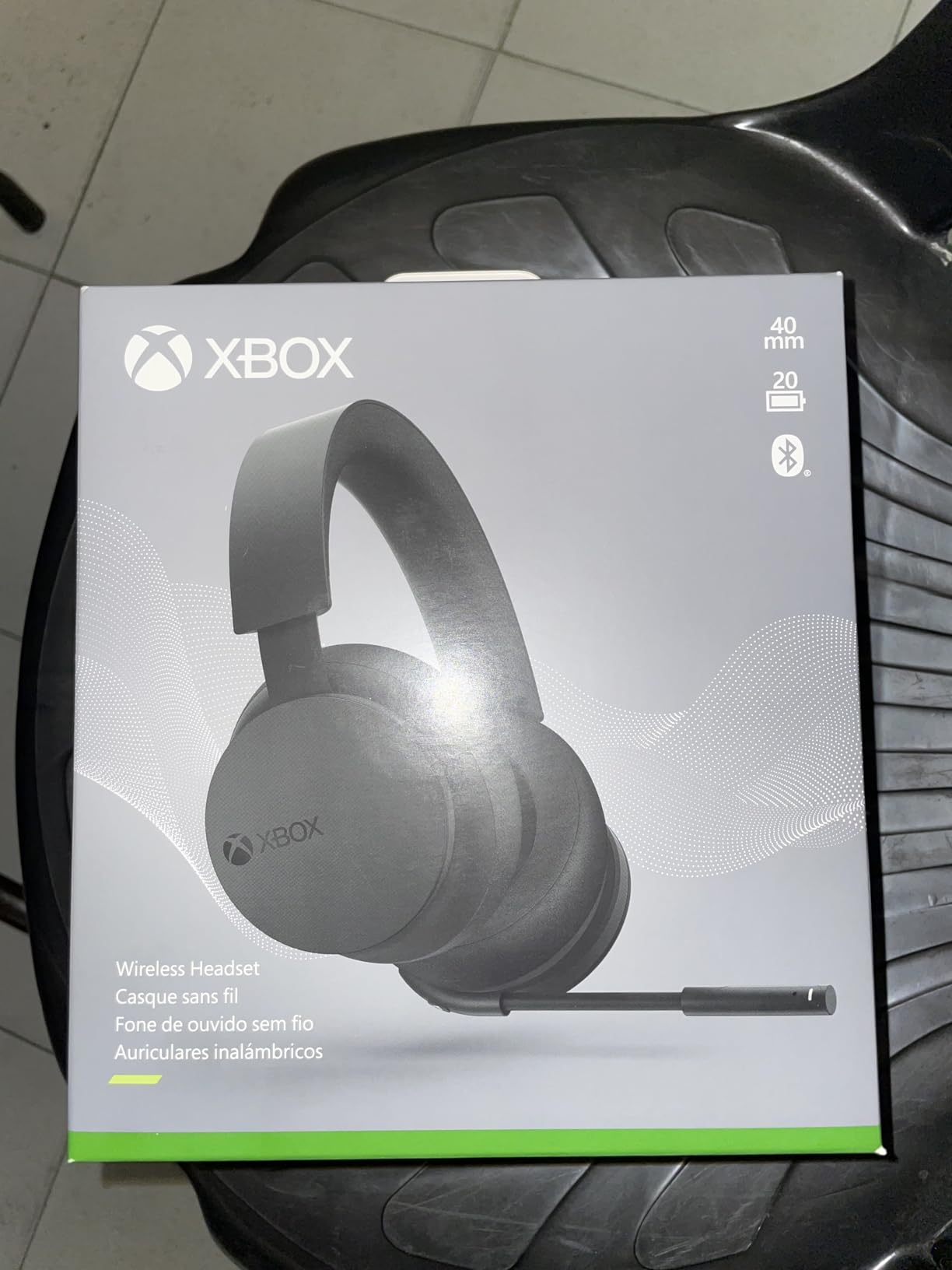 Xbox Wireless Gaming Headset | Carbon Black | Over Ear Headphones | Spatial Audio with Dolby Atmos | Consoles, PCs, TVs, Mobile, and More customer photo 2