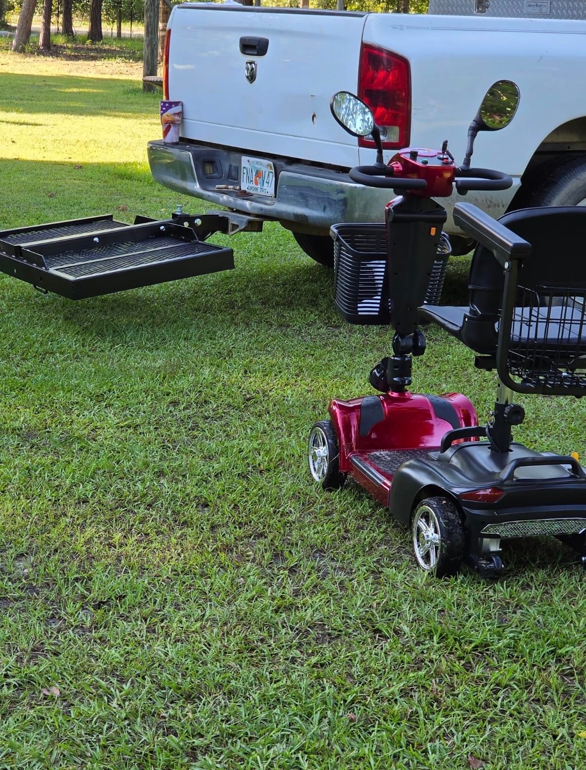 18/36Miles Eldryvon 4 Wheels Electric Mobility Scooter for Seniors, Dual Basket, 350W Powered Wheelchair with Rotating Seat, Foldable Motorized Scooter for Adults (Red, 18Miles) customer photo 1