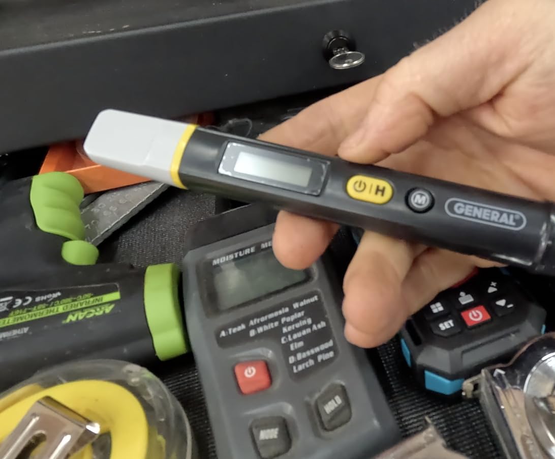 General Tools MMP100 Compact Digital Moisture Meter Wood Detector Tester customer photo 2